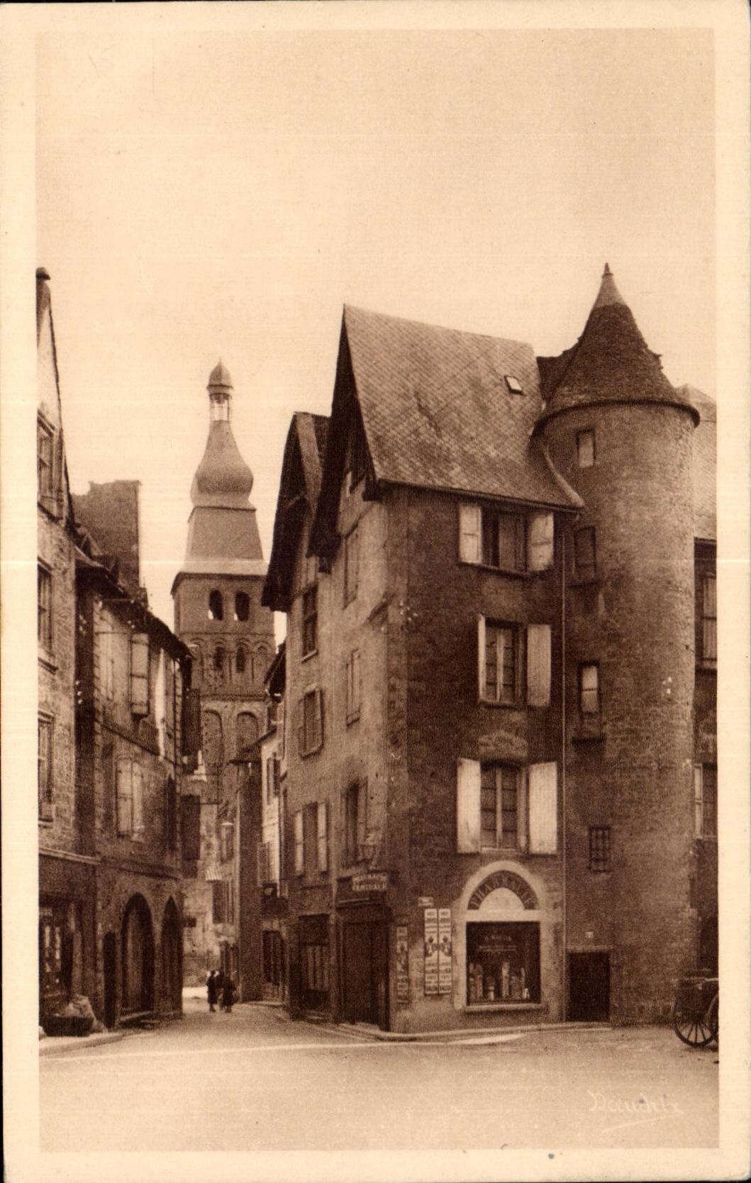 Sarlat - Old Houses of the street Foy and Cathedrale - CPA