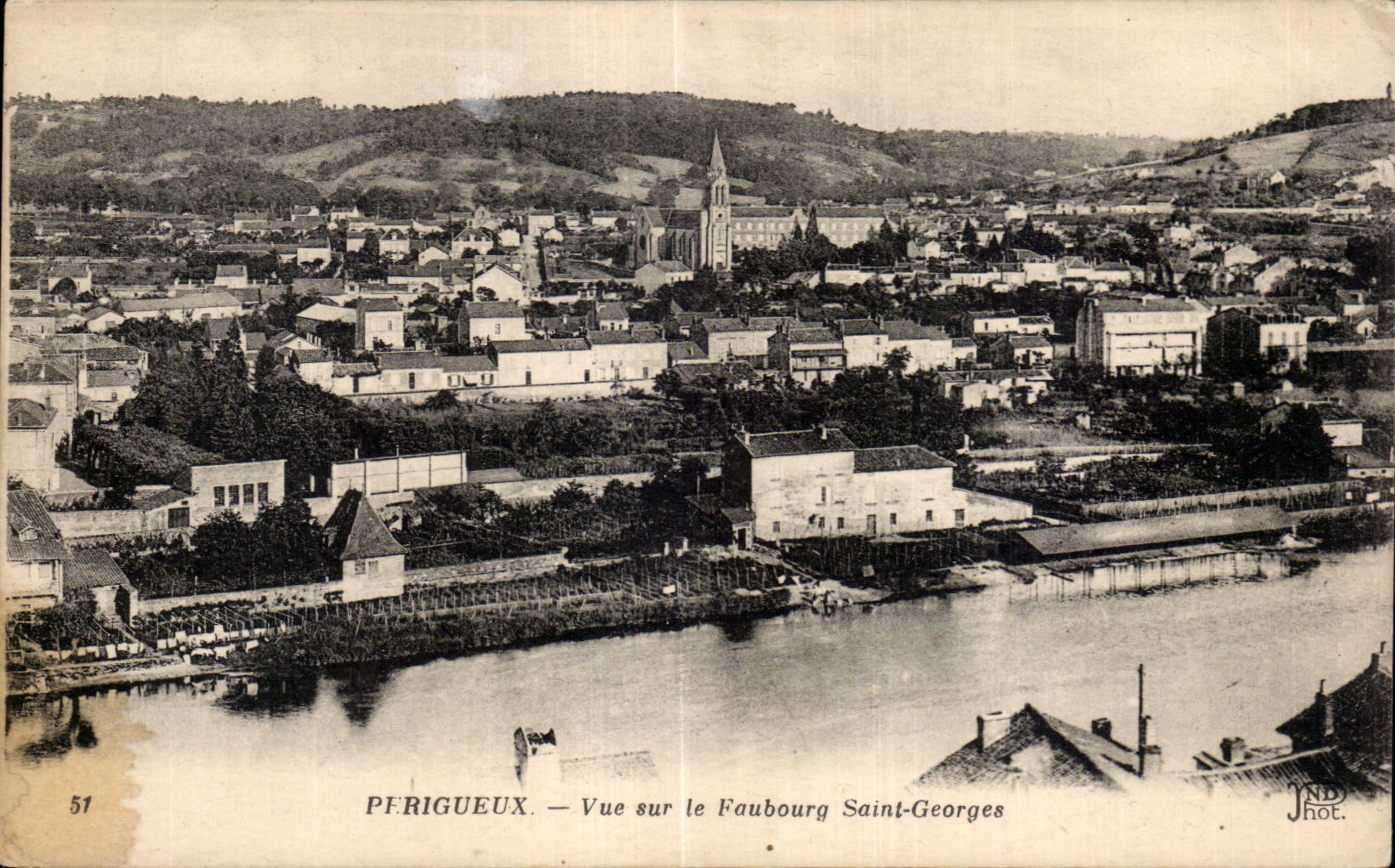 Perigueux - Vue sur le Faubourg Saint Georges - CPA