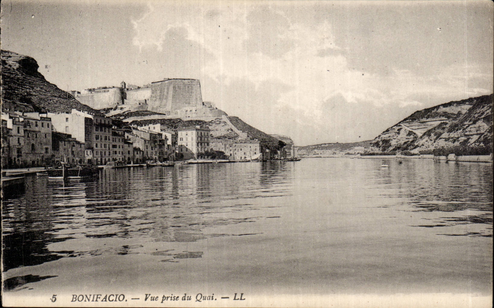 CPSM Corse Corsica Bonifacio Vue prise du quai 