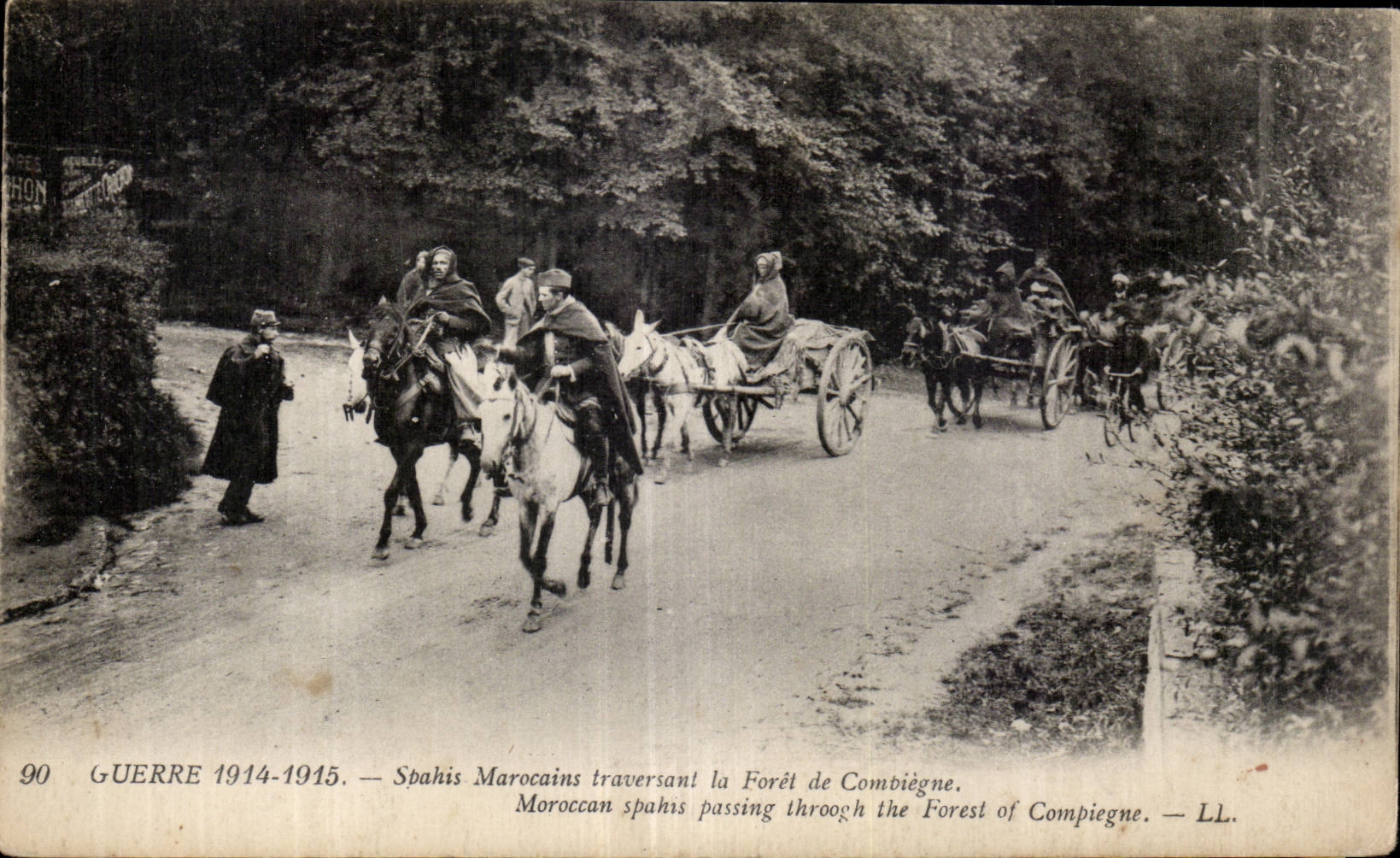 CPA Militaria the Great War 1914 1918 Spahis Morrocans crossing the forest of Compiegne