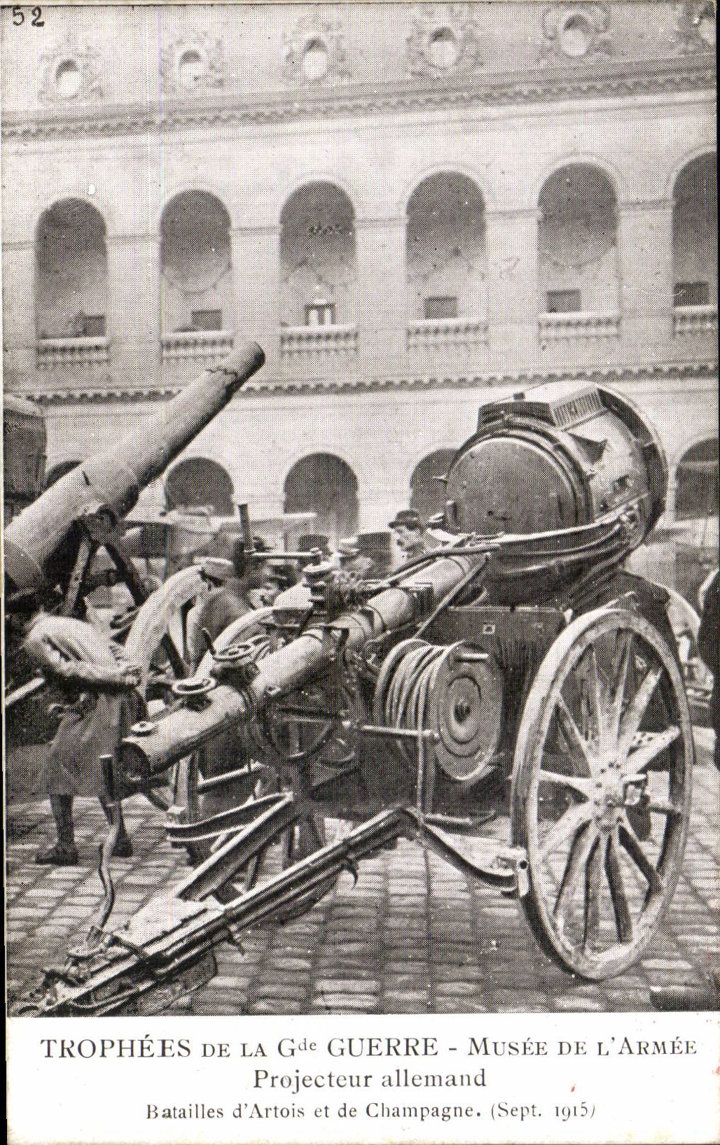 CPA Militaria Trophees de la grand guerre Musee de l armee Projecteur allemand Batailles d Artois et de Champagne