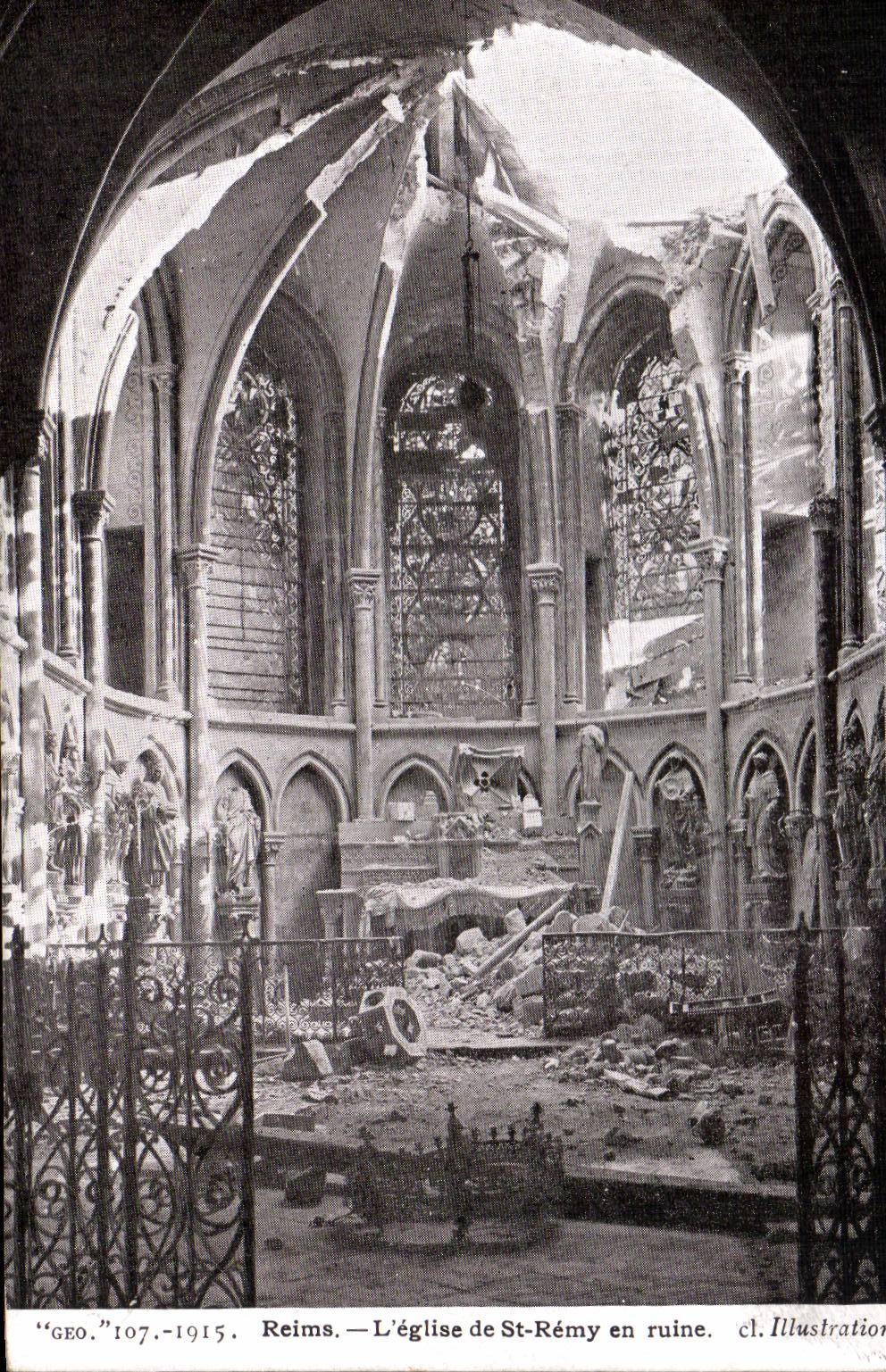 CPA Militaria War 1914 Reims church of St REmy in ruin