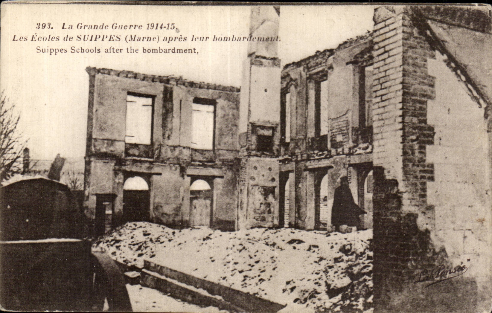 CPA Militaria schools of Suippes after the bombardment
