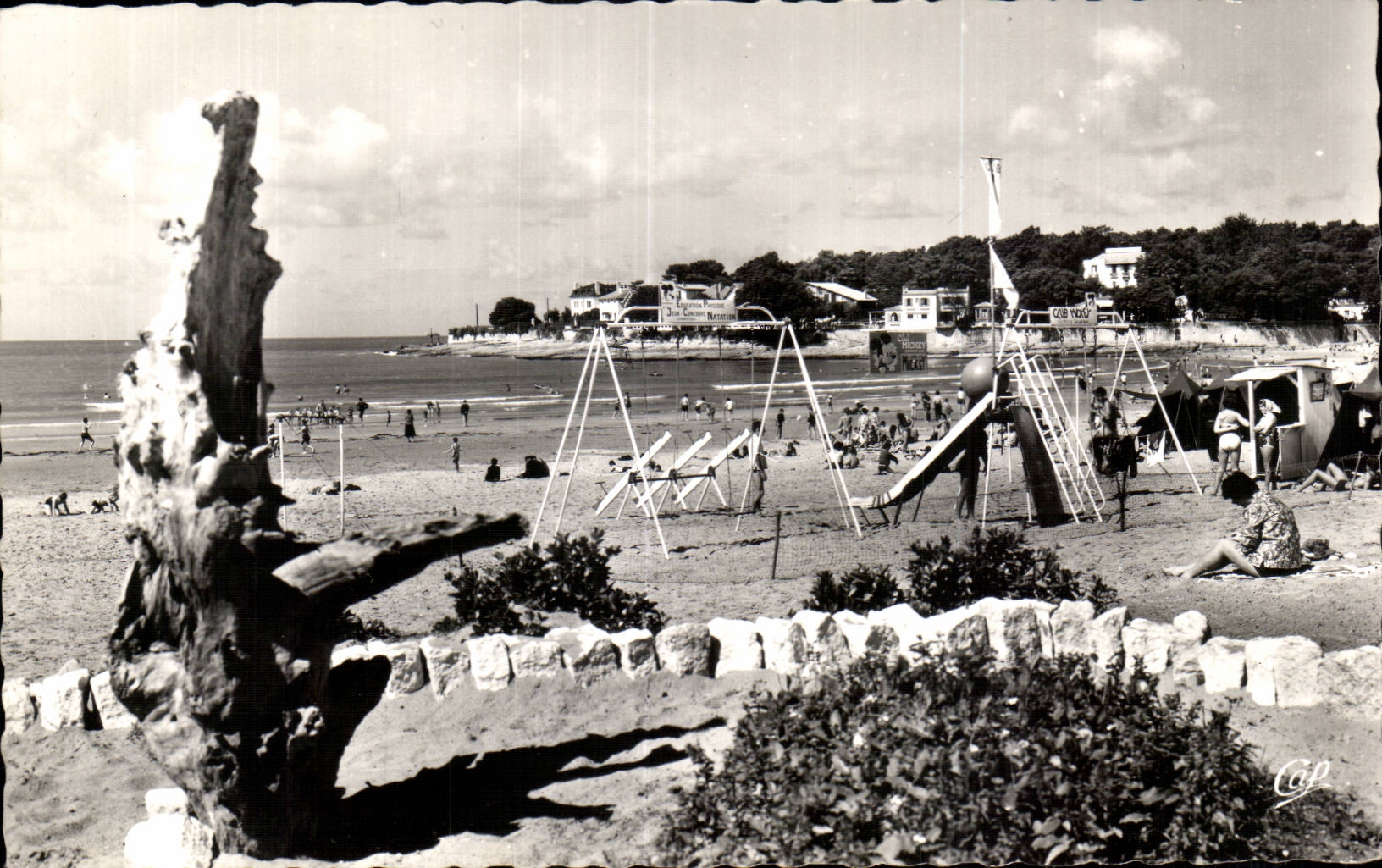 Vaux Nauzan - La Plage - CPA