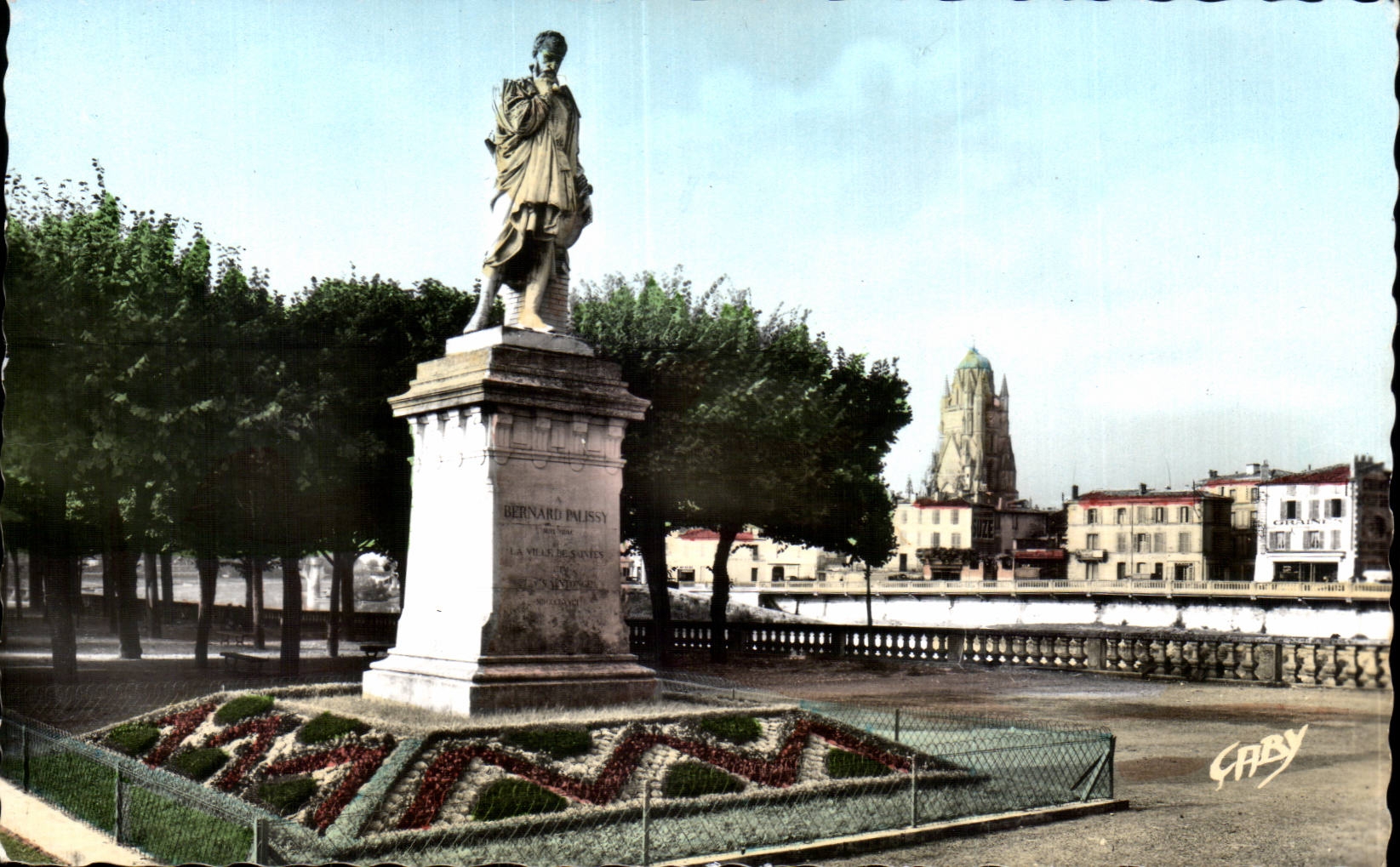 Saintes - Statue Bernard Palissy - CPA 