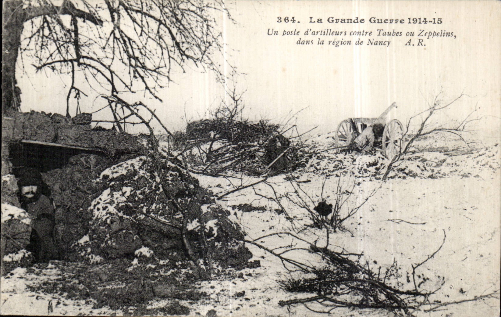 CPA Militaria the Great War 1914 a station artillerists against Taubes or zeppelins in the area of Nancy