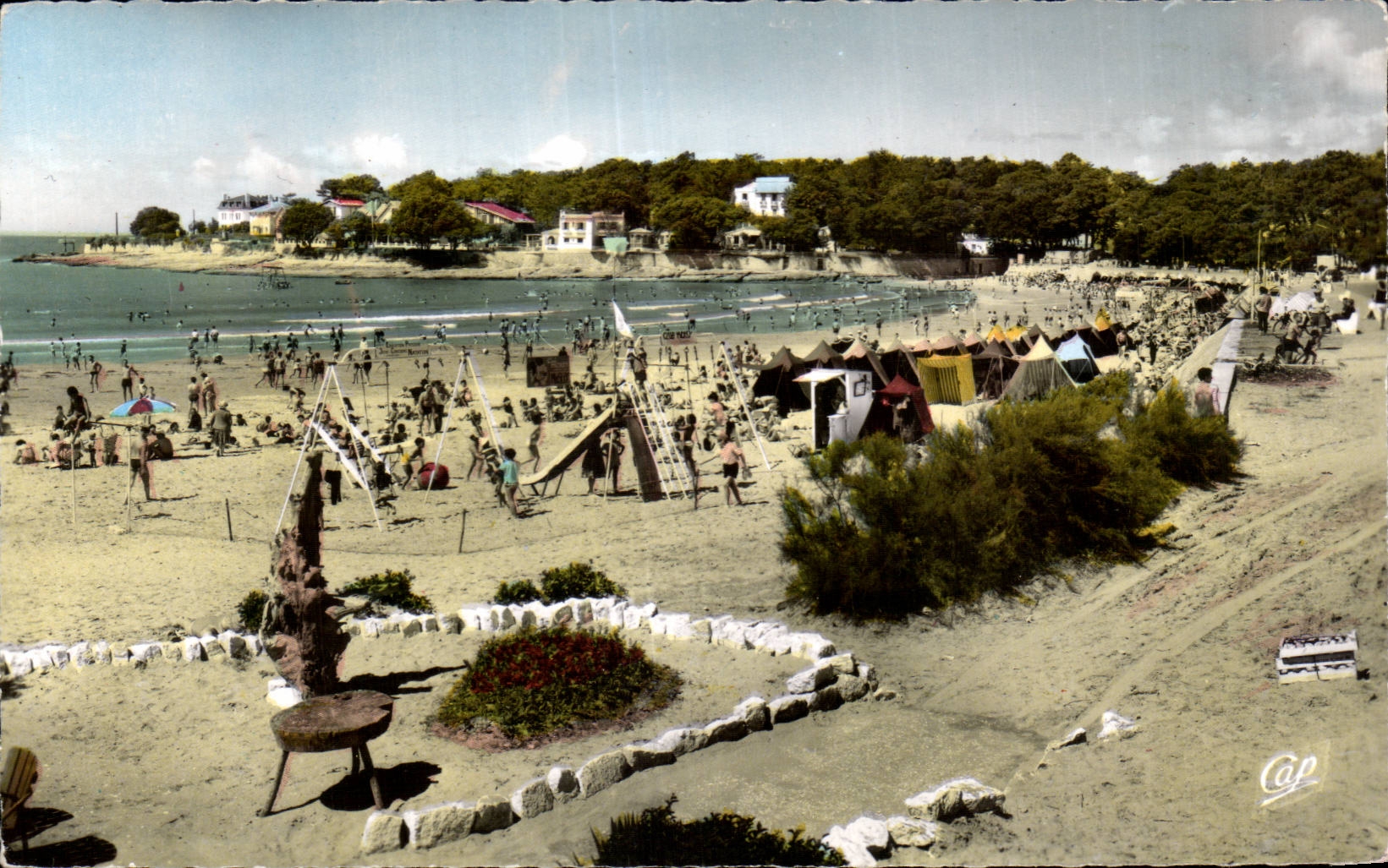 CPSM Vaux Nauzan La plage 