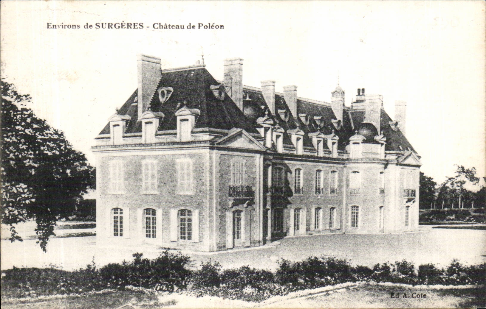 CPA Surroundings of Surgeres Castle of Poleon