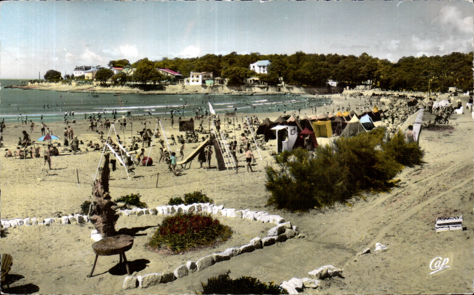 CPSM Vaux Nauzan La plage 