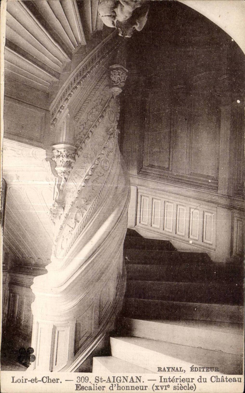 CPA St Aignan Interieur du chateau Escalier d honneur
