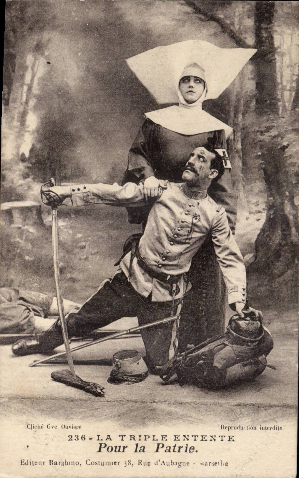 CPA Militaria el alianza del triple para el folklore uniforme de la patria