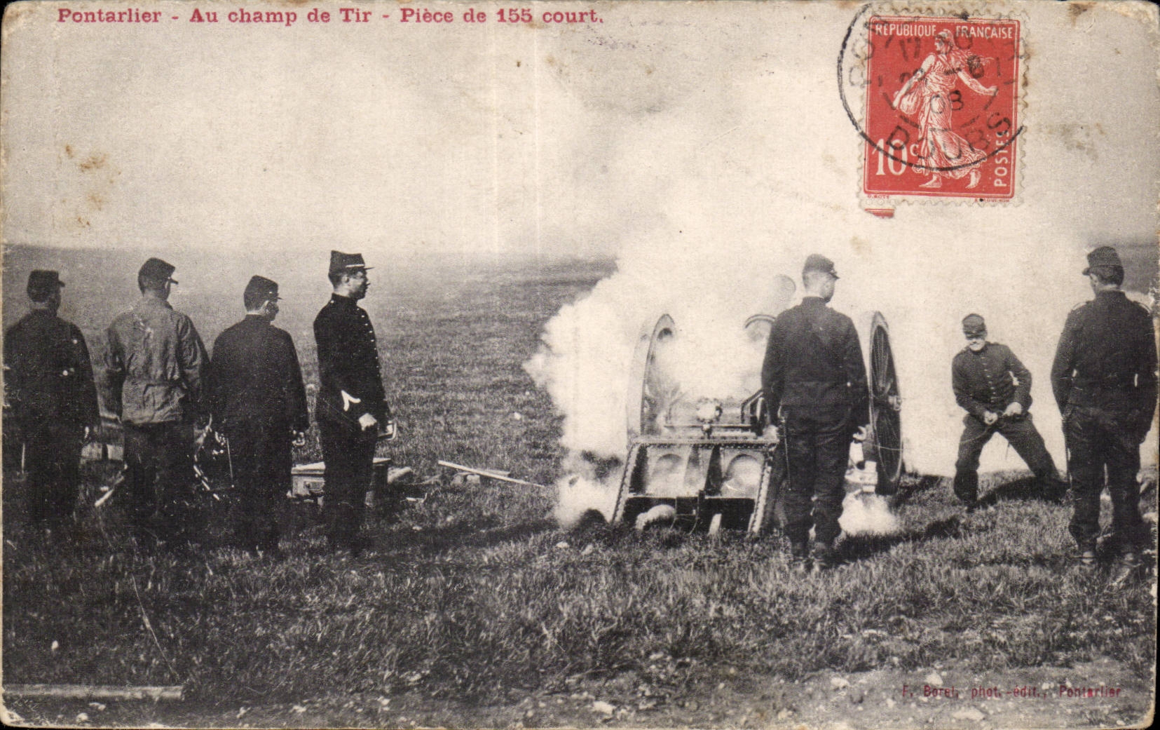 CPA Militaria Pontarlier Au champ de tir Piece de 155 court
