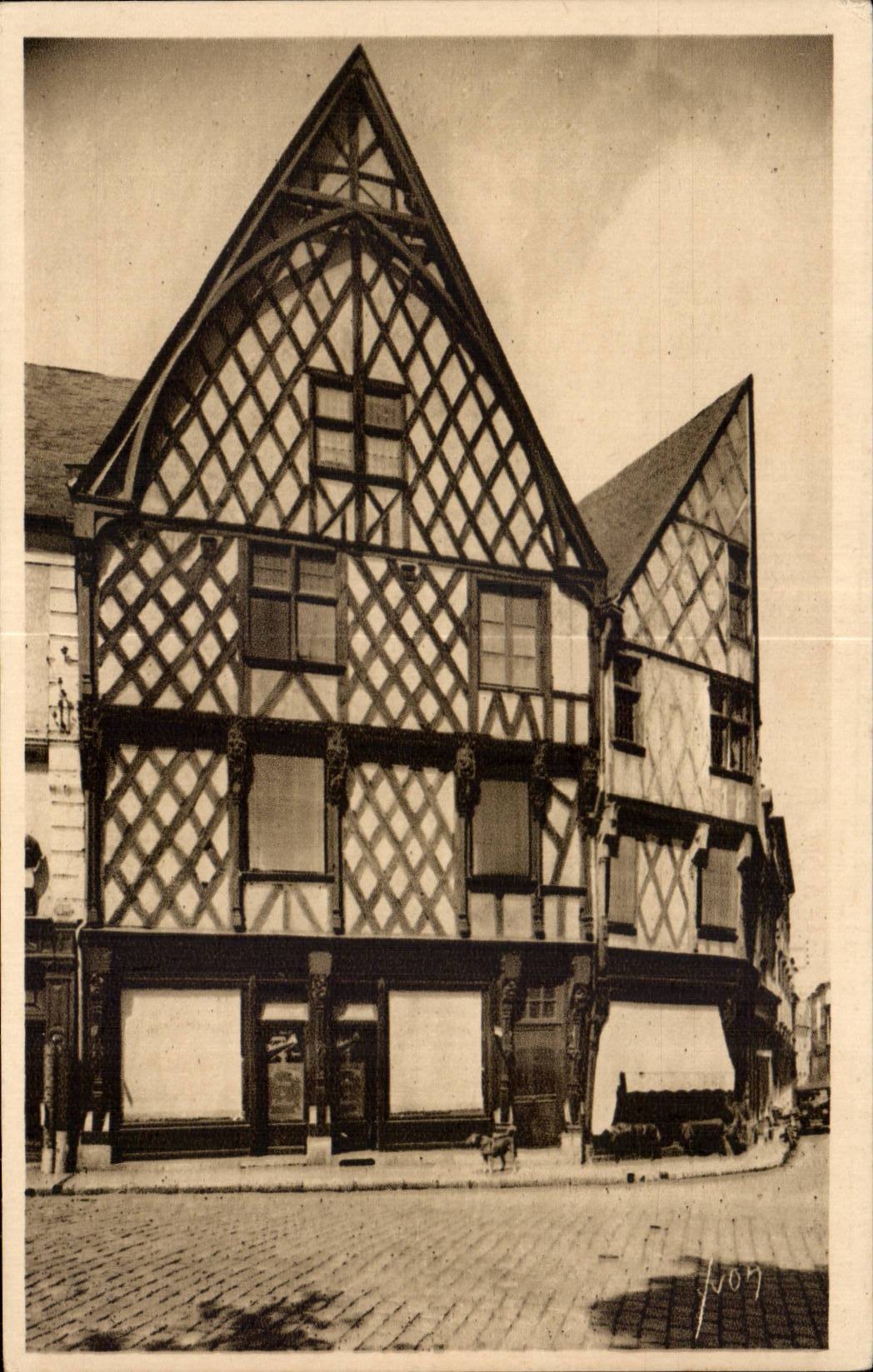 CPA Bourges Old women houses of 14th