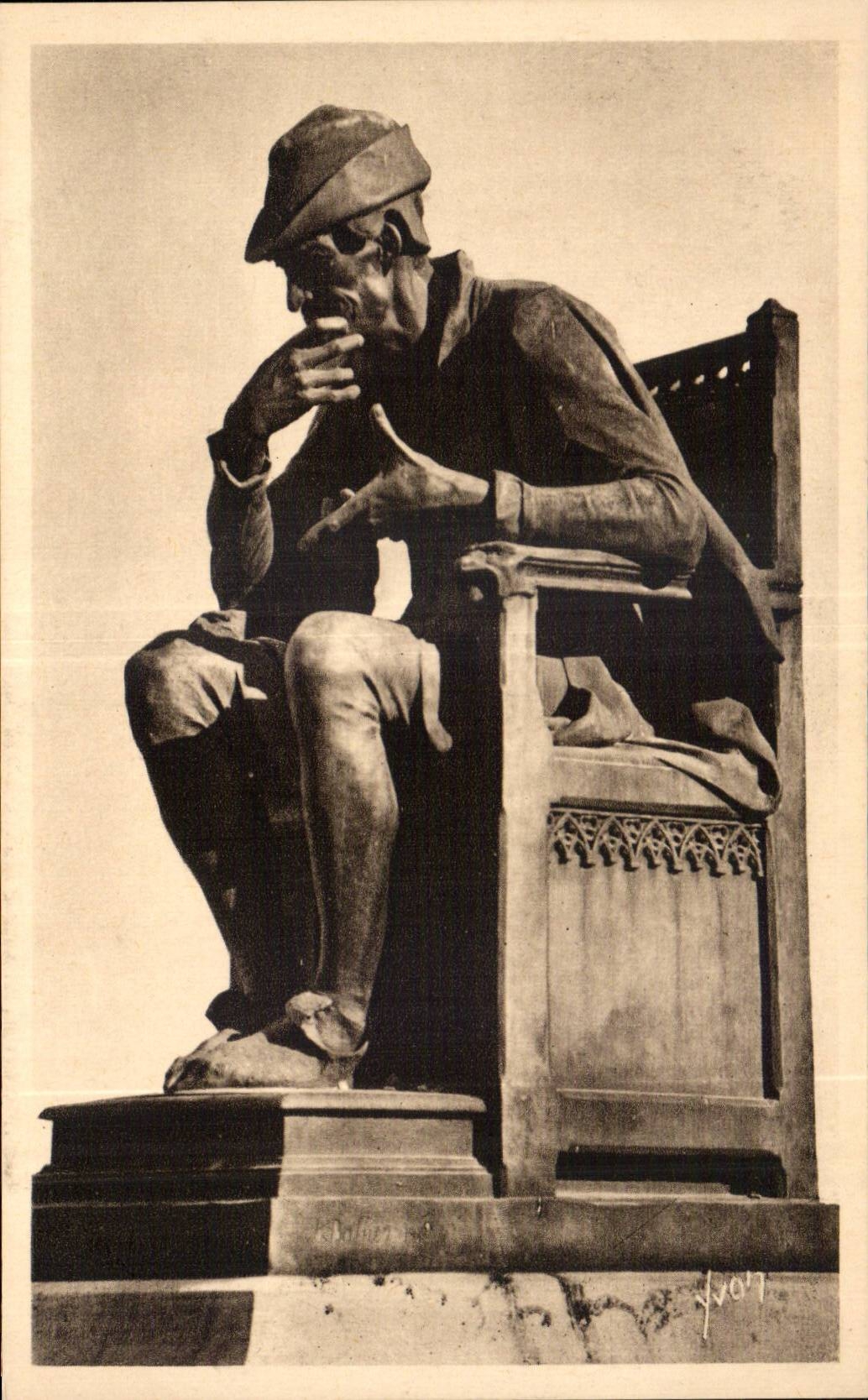 CPA Bourges Statue of Louis XI works of Jean Baffier