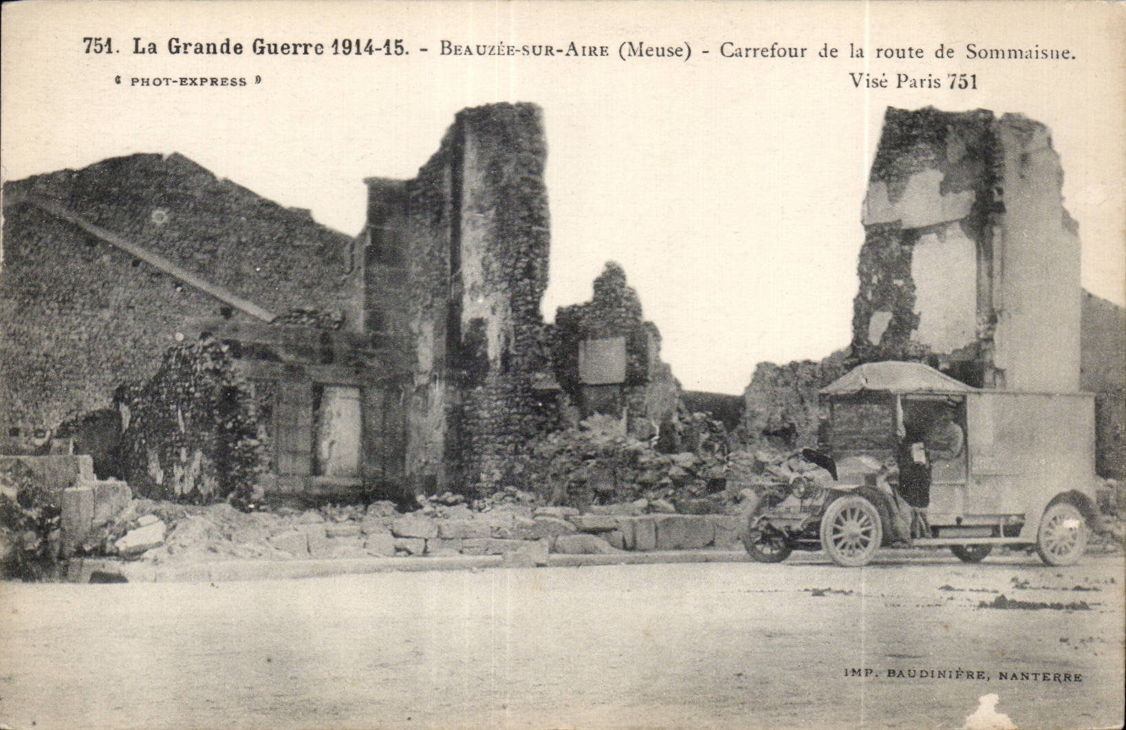 CPA Militaria la gran guerra Beauzee 1914 en la encrucijada superficial del camino de Sommaisne