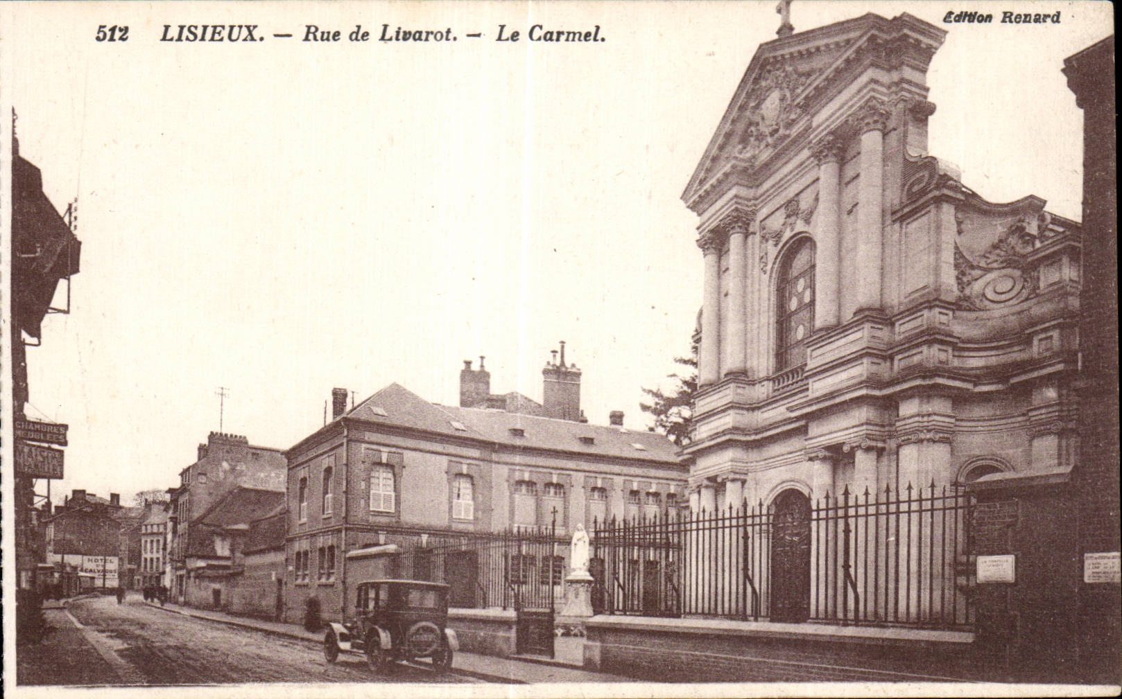 Lisieux - Rue de Livarot - Le Carmel CPA