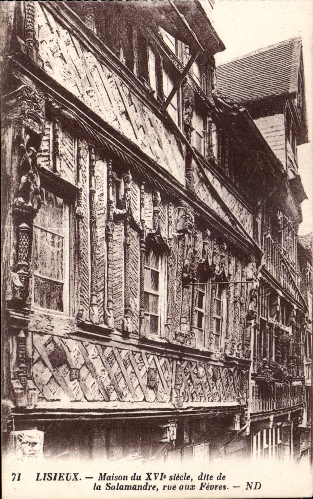 Lisieux - Maison du XVI siecle - Rue aux Fevres - CPA