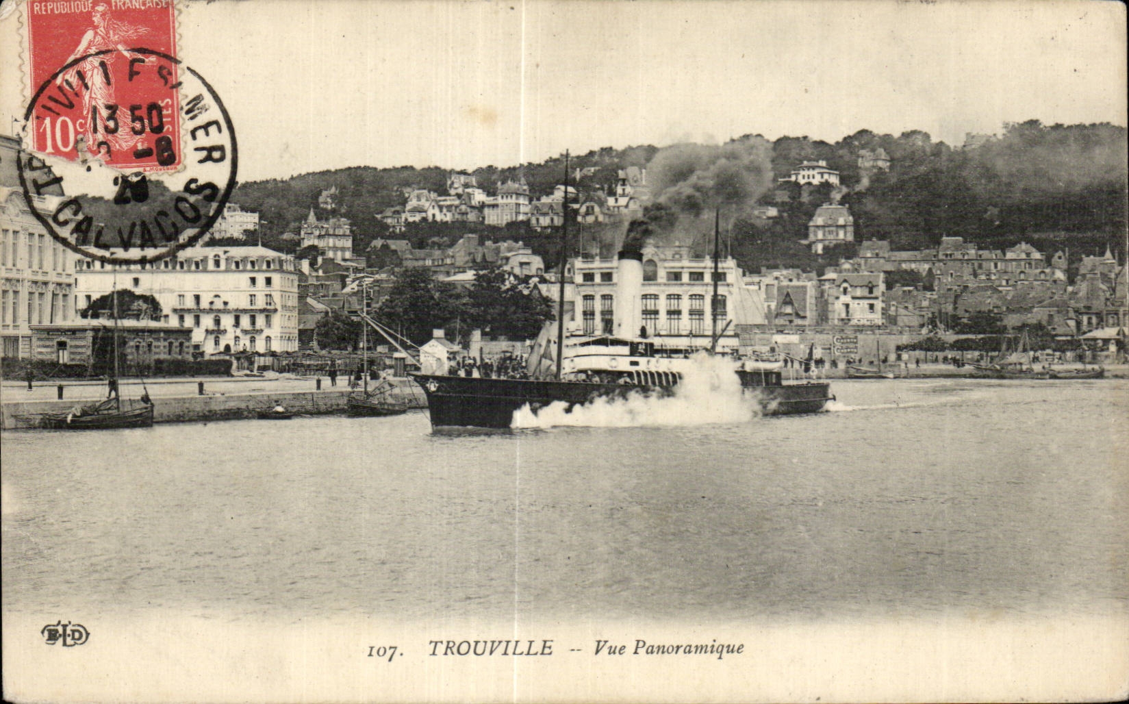 Trouville - Vue Panoramique - CPA