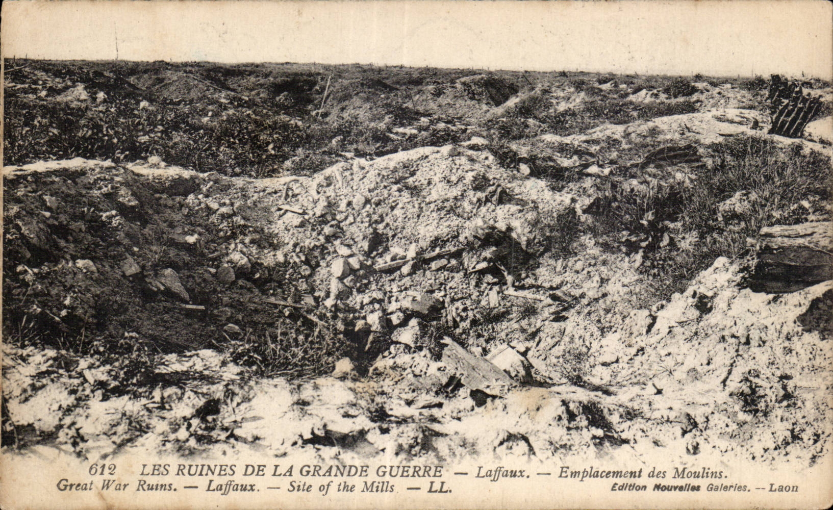 CPA Militaria ruins of the large war Laffaux Site of Moulins