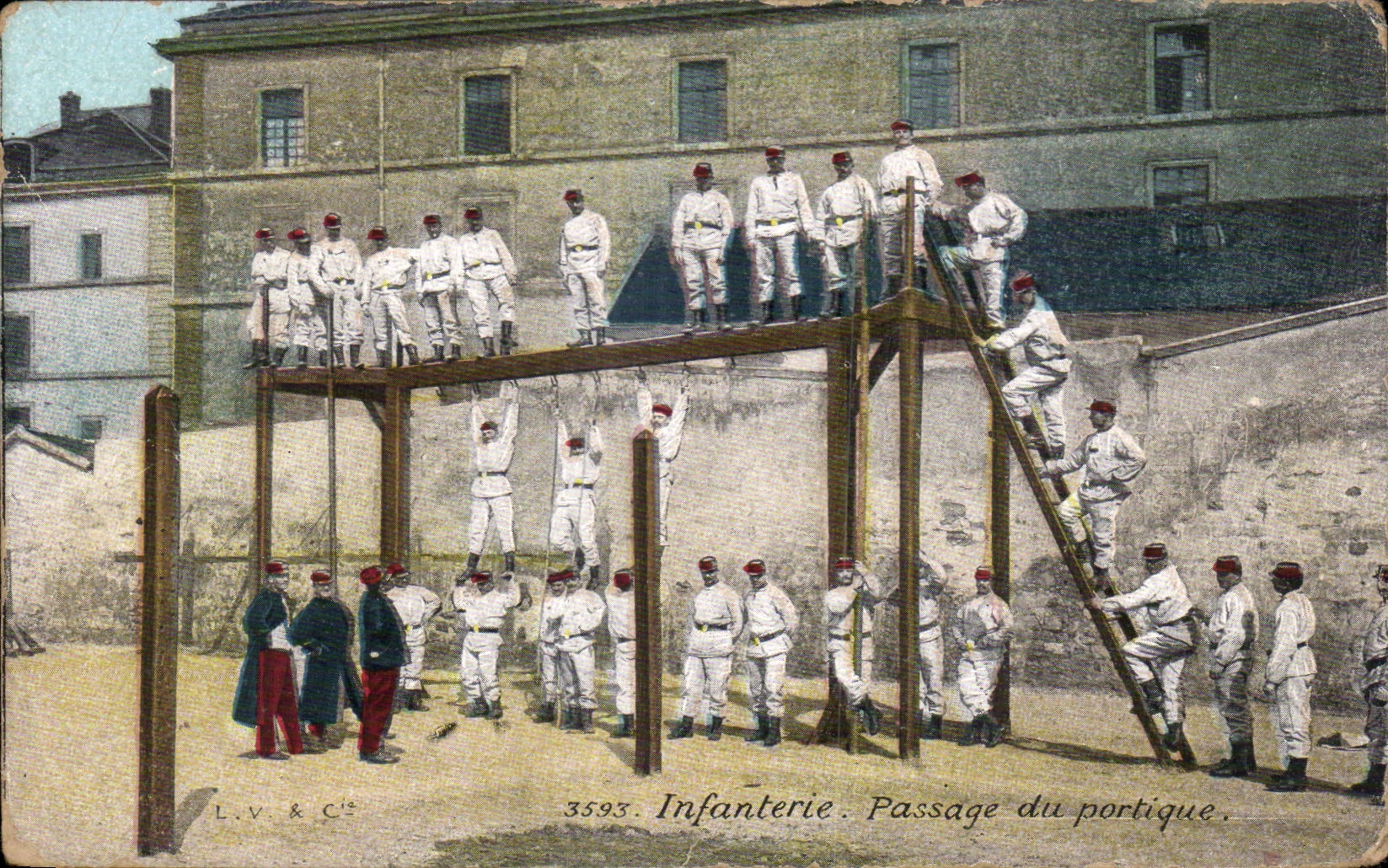 CPA Militaria Infanterie Passage du portique