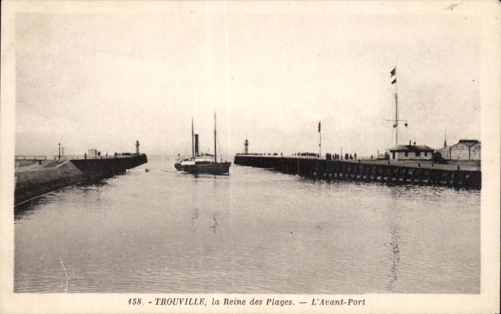 Trouville - La Reine des Plages - L Avant Port - CPA 
