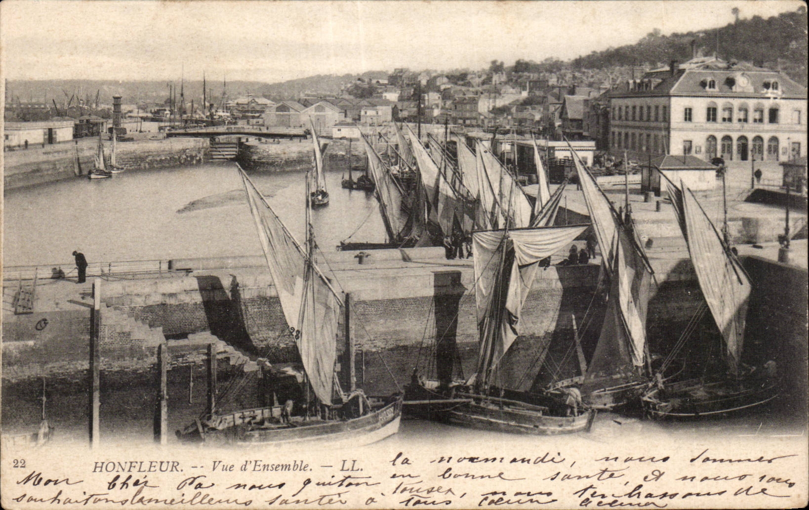 Honfleur - Vue d ensemble Bateaux - CPA 