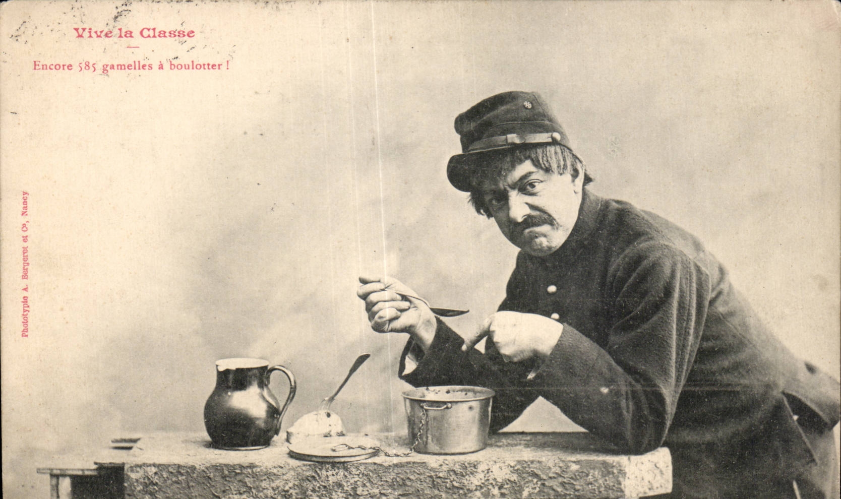 CPA Militaria Vive la classe Soldat