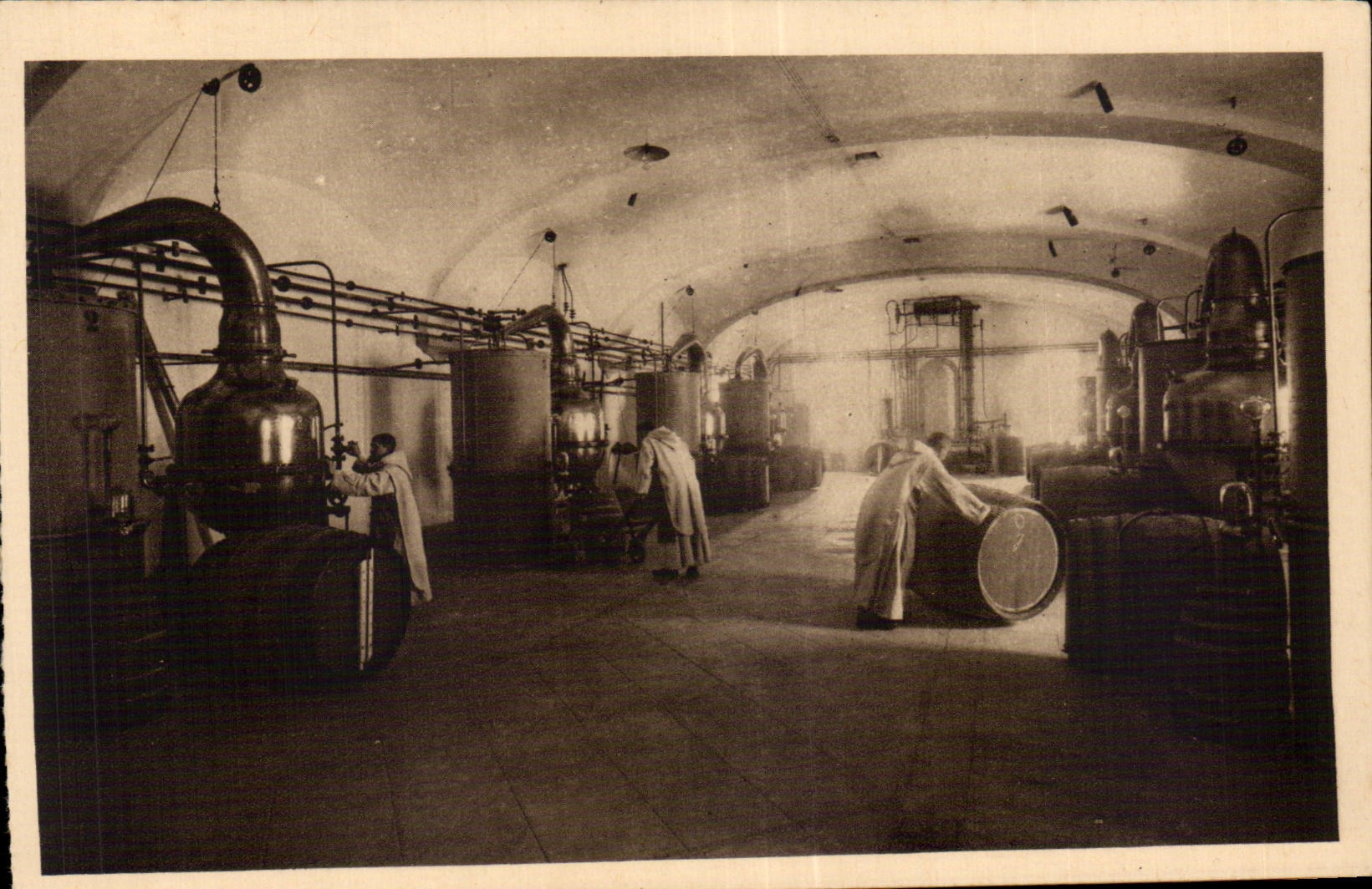 Dauphine - Fourvoirie - Manufacture Chartreuse Room of the Stills - CPA