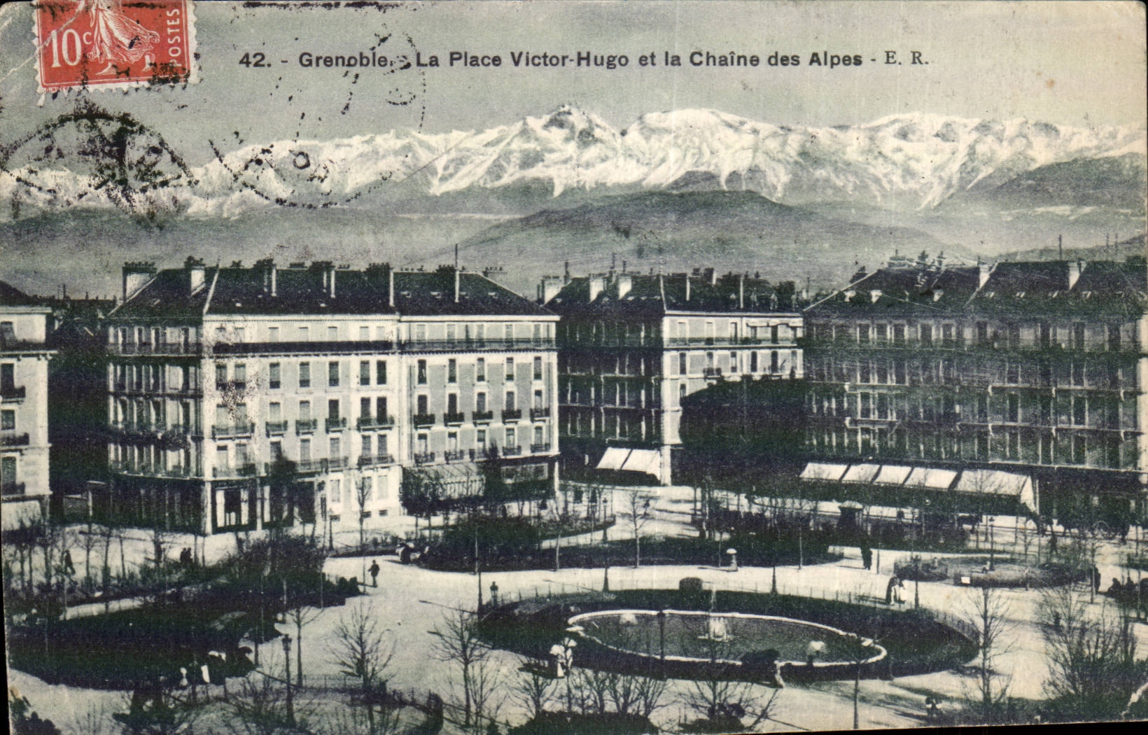 Grenoble - La Place Victor Hugo - Chaine des Alpes - CPA
