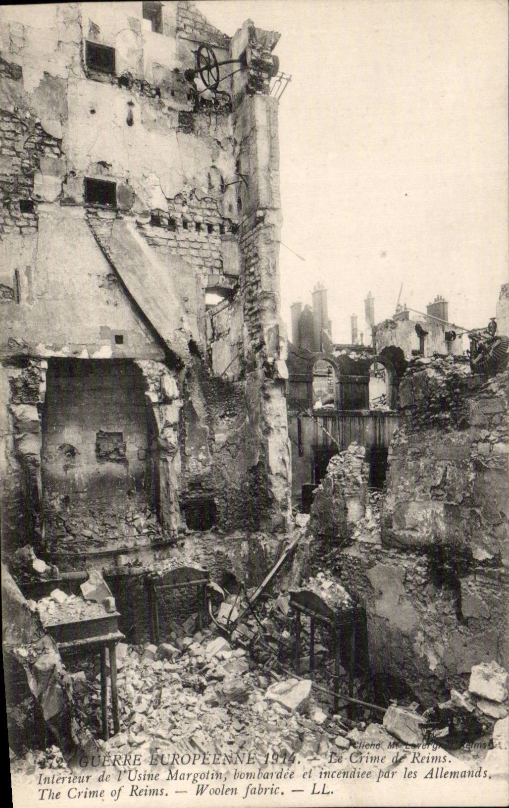 CPA Militaria Guerre 1914 Reims Interieur of machines Margotin bombardee and burnt by German