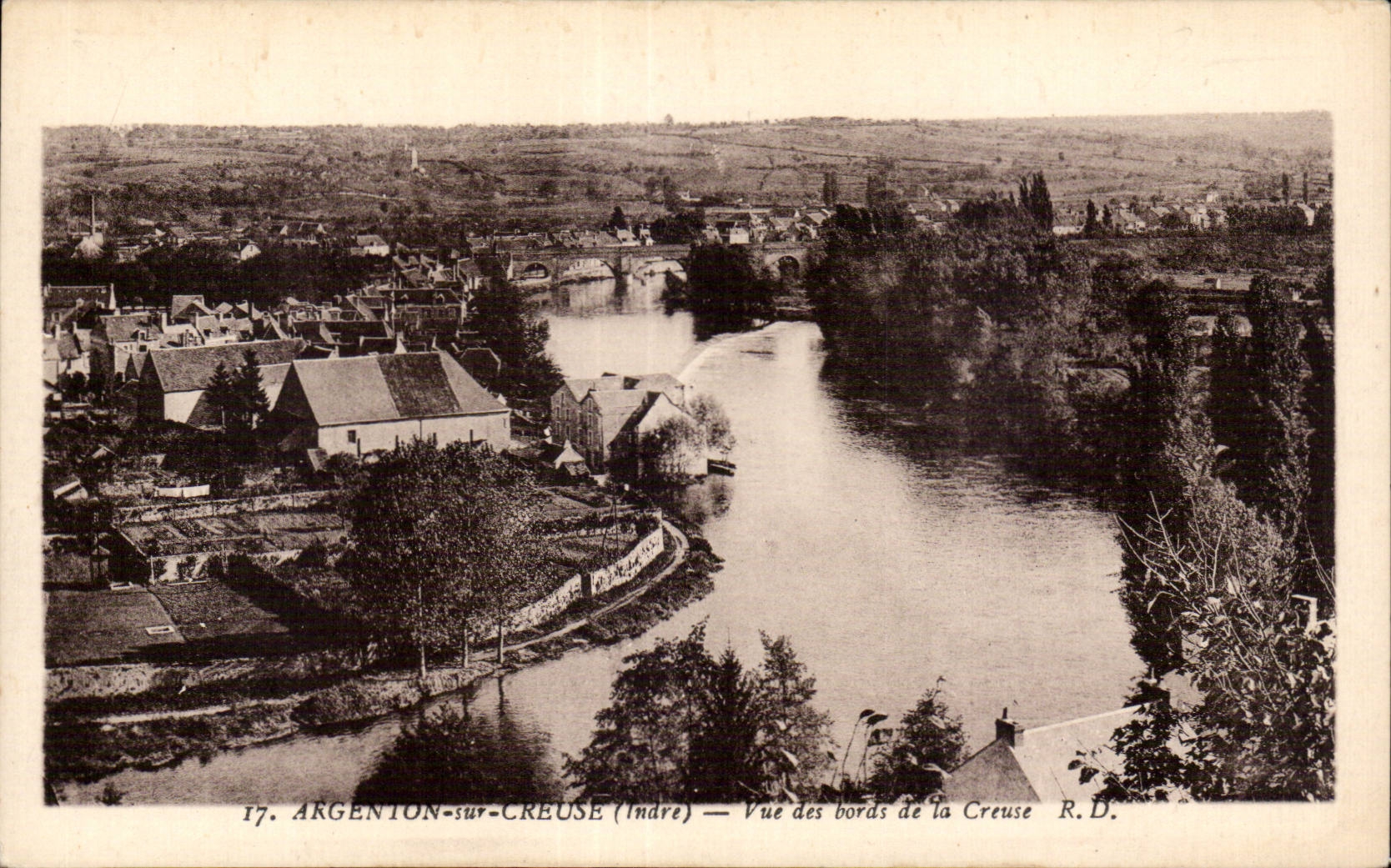 Argenton - Vue des Bords de la Creuse - CPA