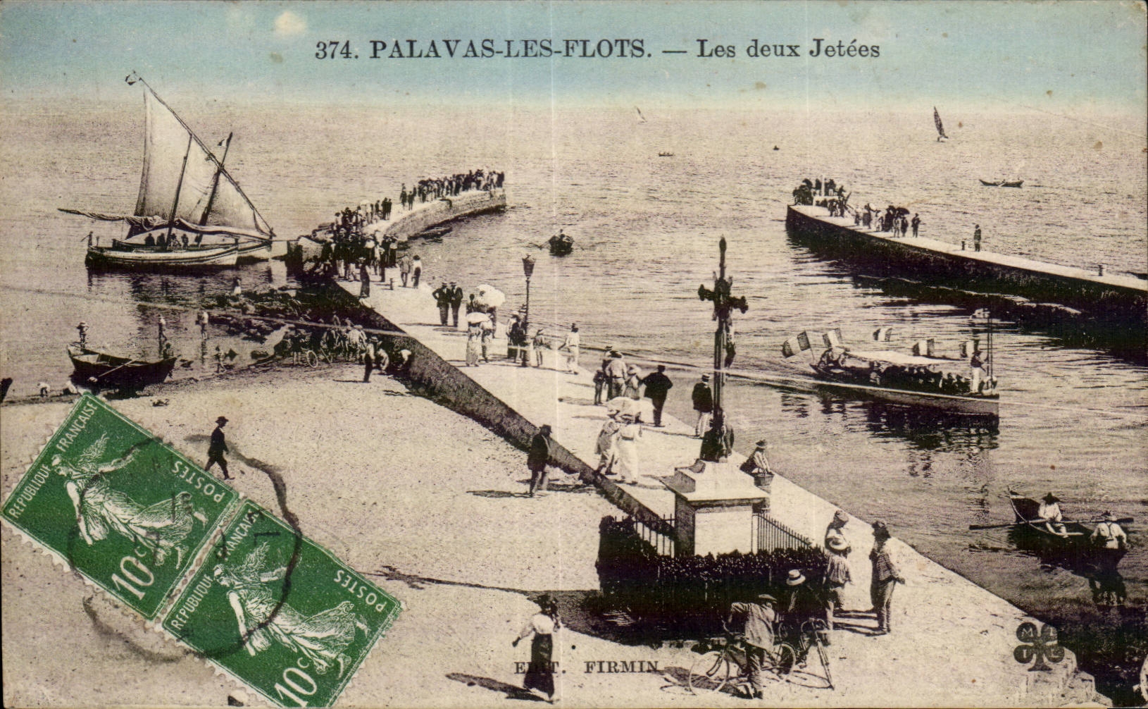 Palavas les Flots - Les Deux Jetees - CPA