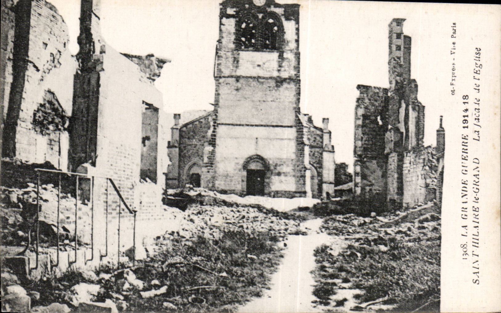 CPA Militaria the large war 1914 1918 Saint Hilaire Large the frontage of church