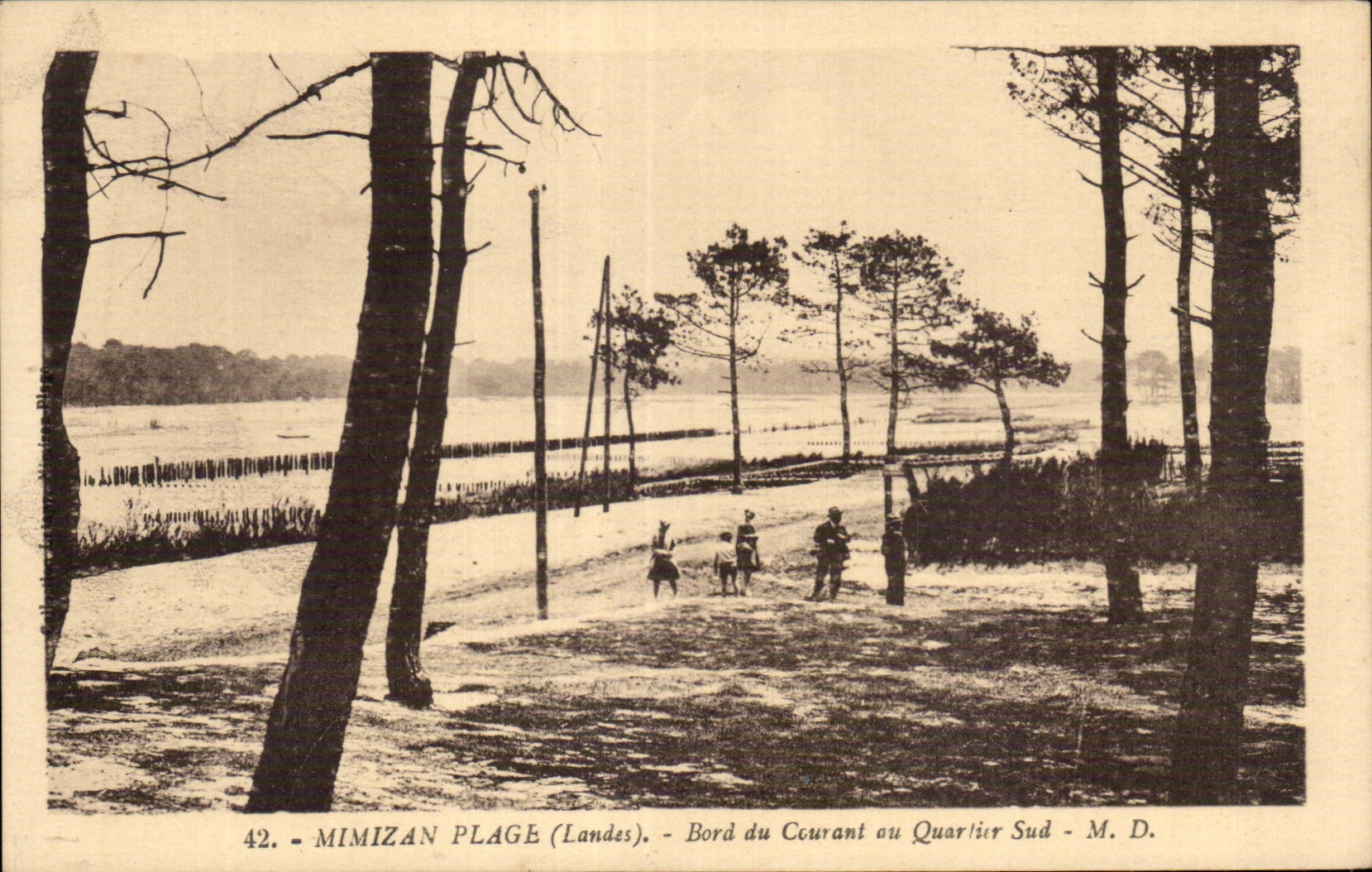CPA Mimizan Plage Bord du couvent au quartier sud