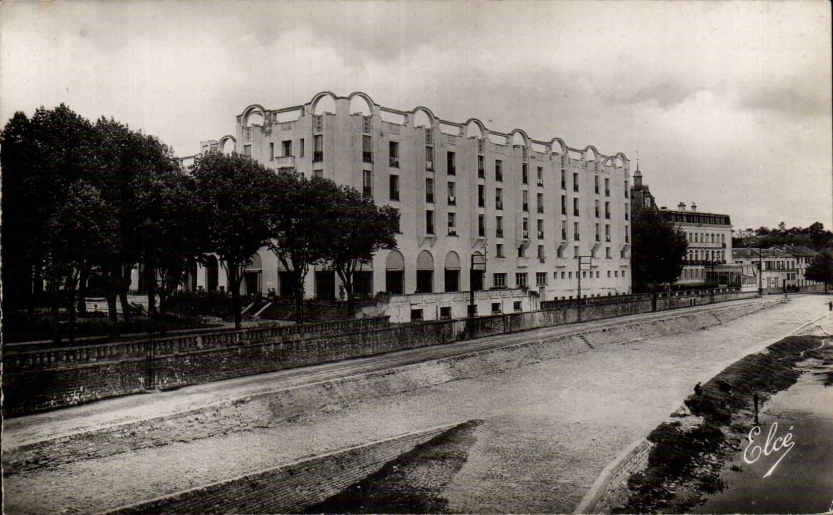 CPSM Dax Splendid hotel on the edges of Adour