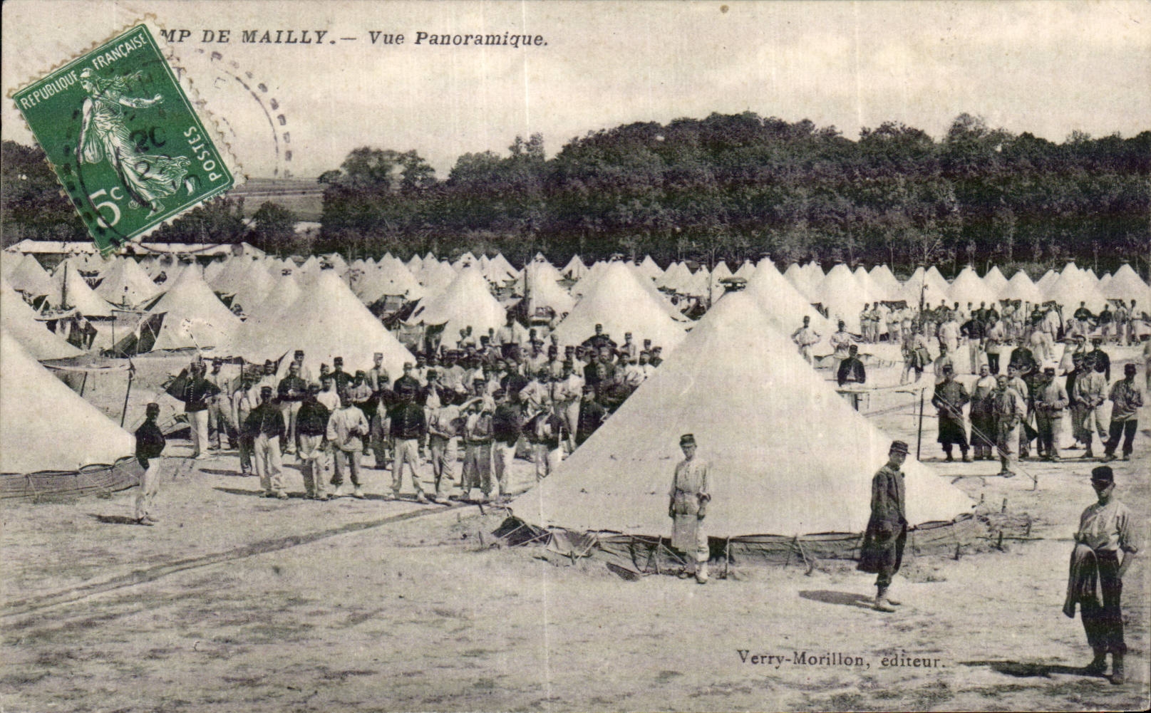 CPA Militaria La guerre de 1914 Camp de Mailly Vue panoramique