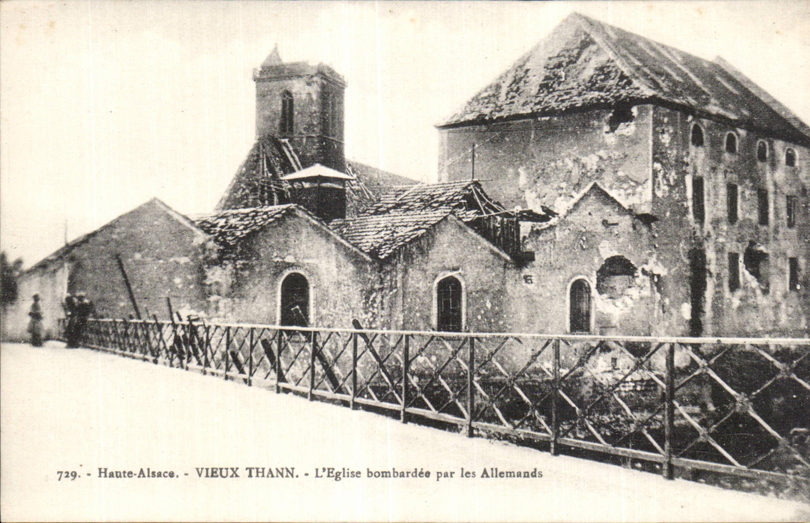 CPA Old Thann Church bombardee by the Germans