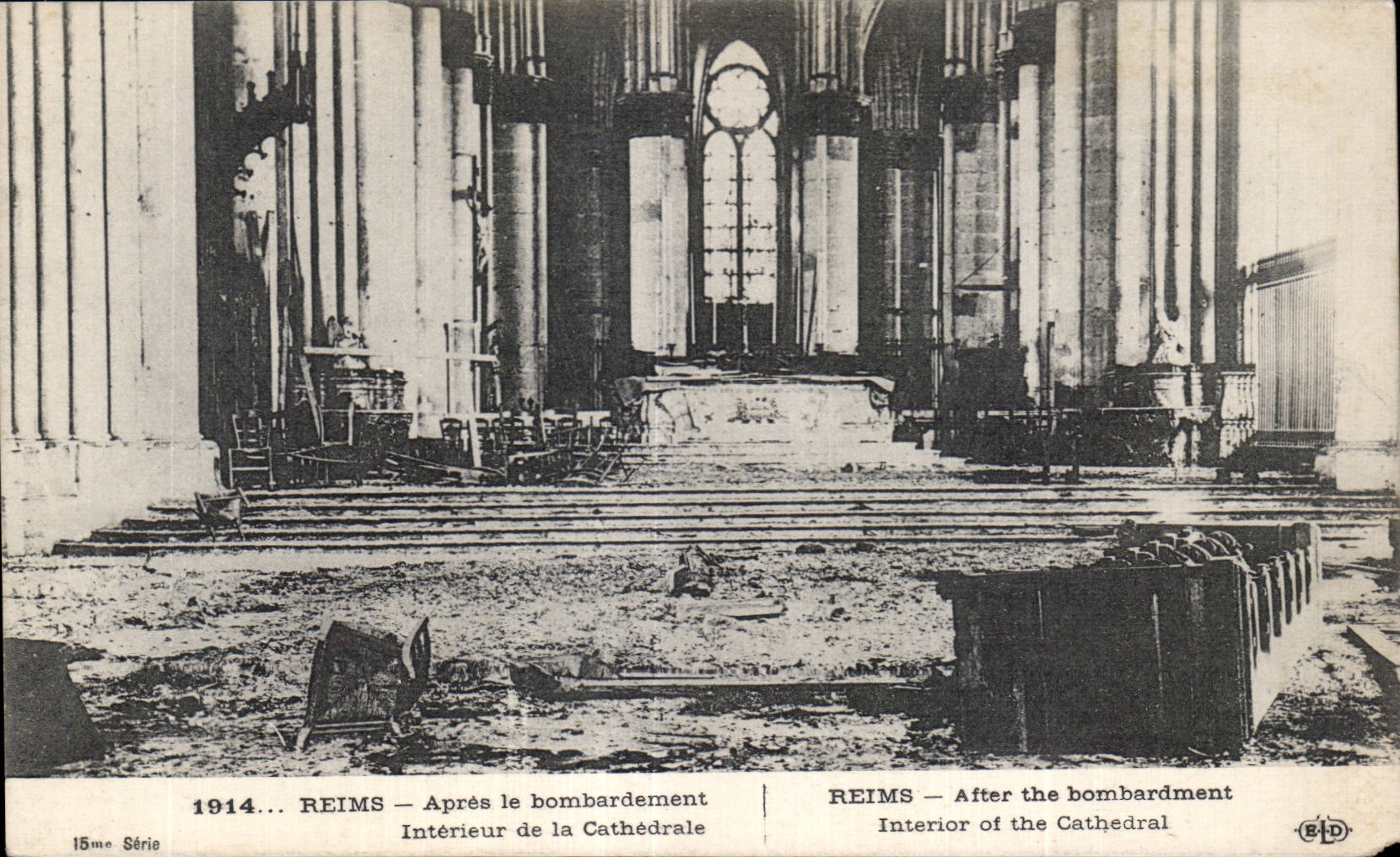CPA Reims After the Interior bombardment of the cathedral