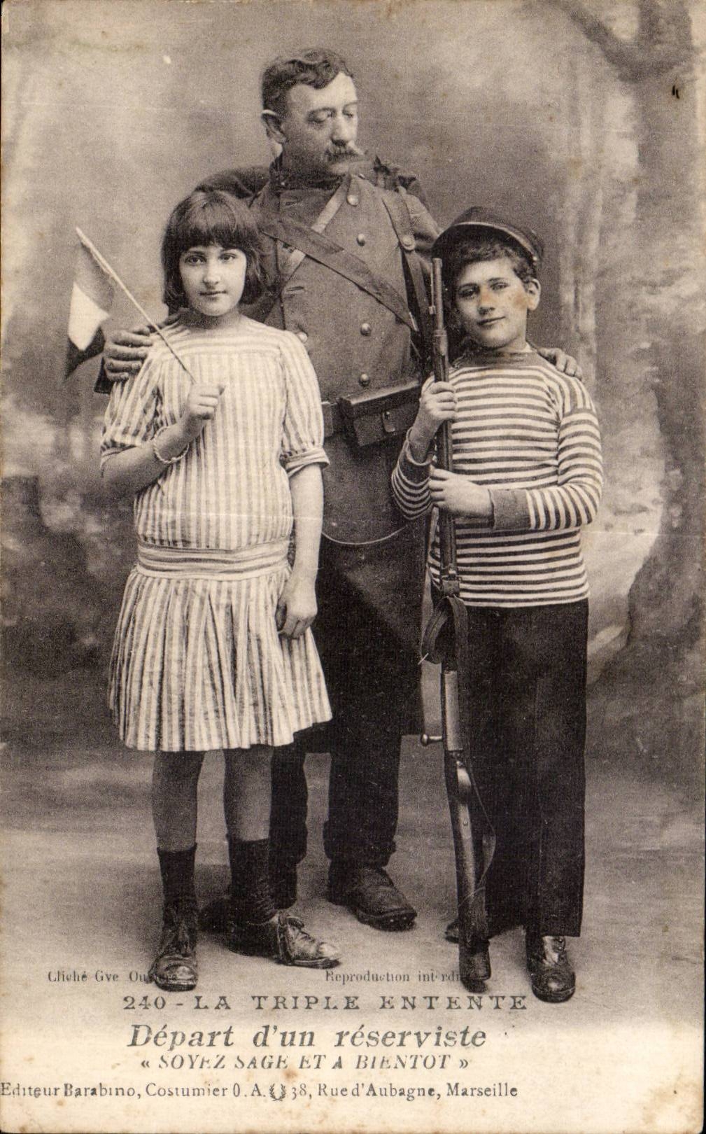 CPA Militaria La triple entente Depart d un reserviste