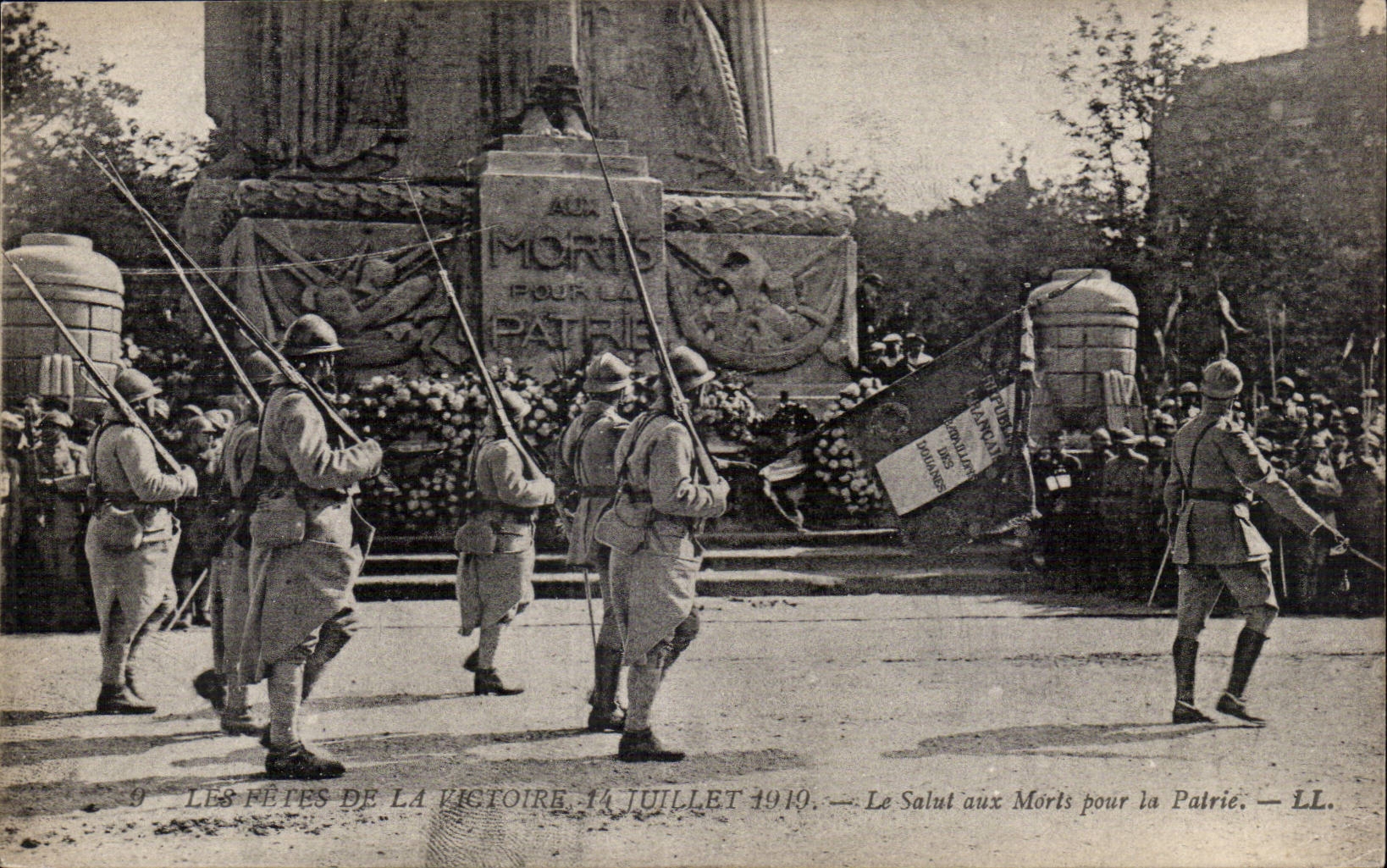 Paris - Festivals of the Victoire - July 14th 1919 - Safety with the Dead ones - CPA