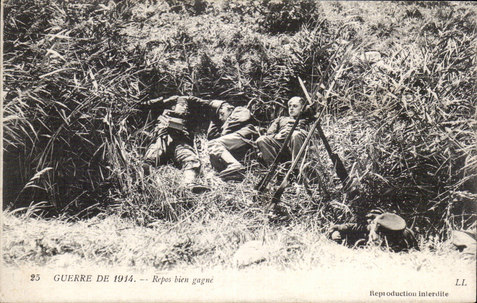 CPA Militaria Guerre de 1914 REpos bien gagne
