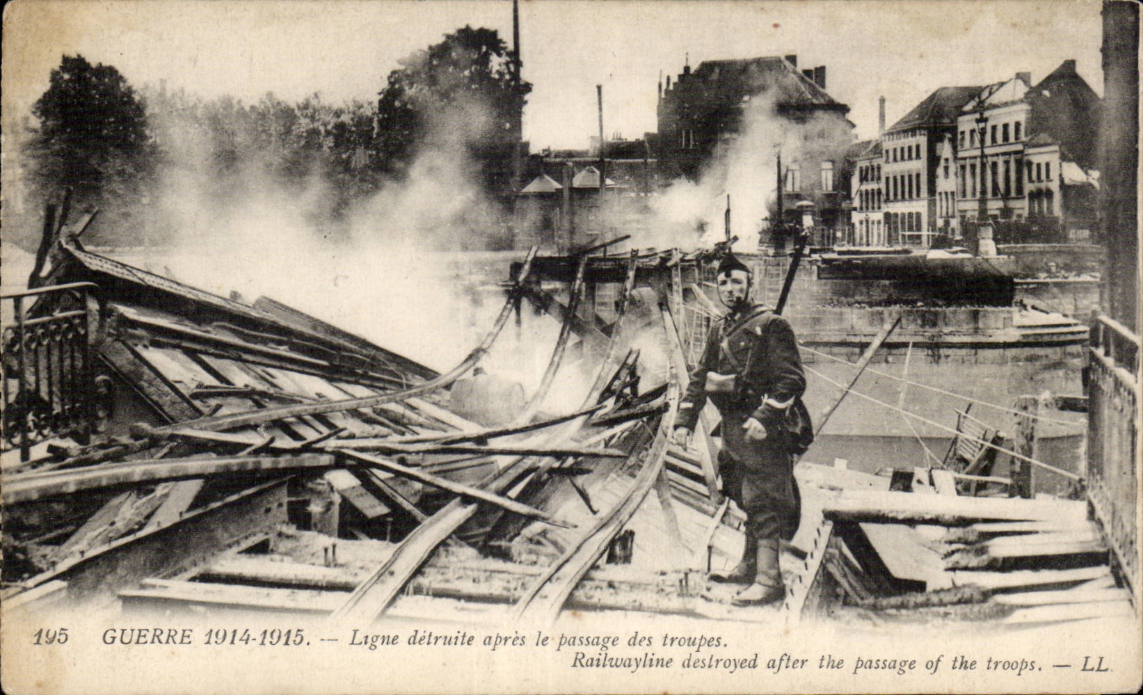 CPA Militaria War of 1914 Line destroyed after the passage of the troops