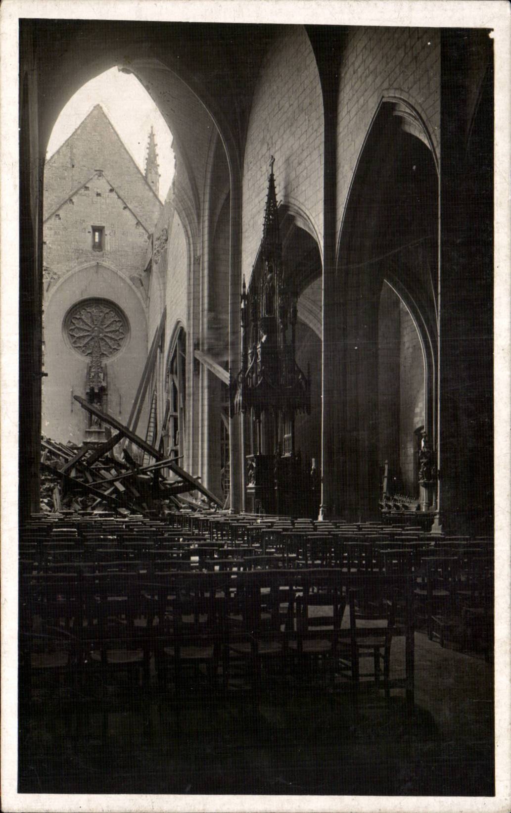 CPA Militaria destroyed Church War of 1914