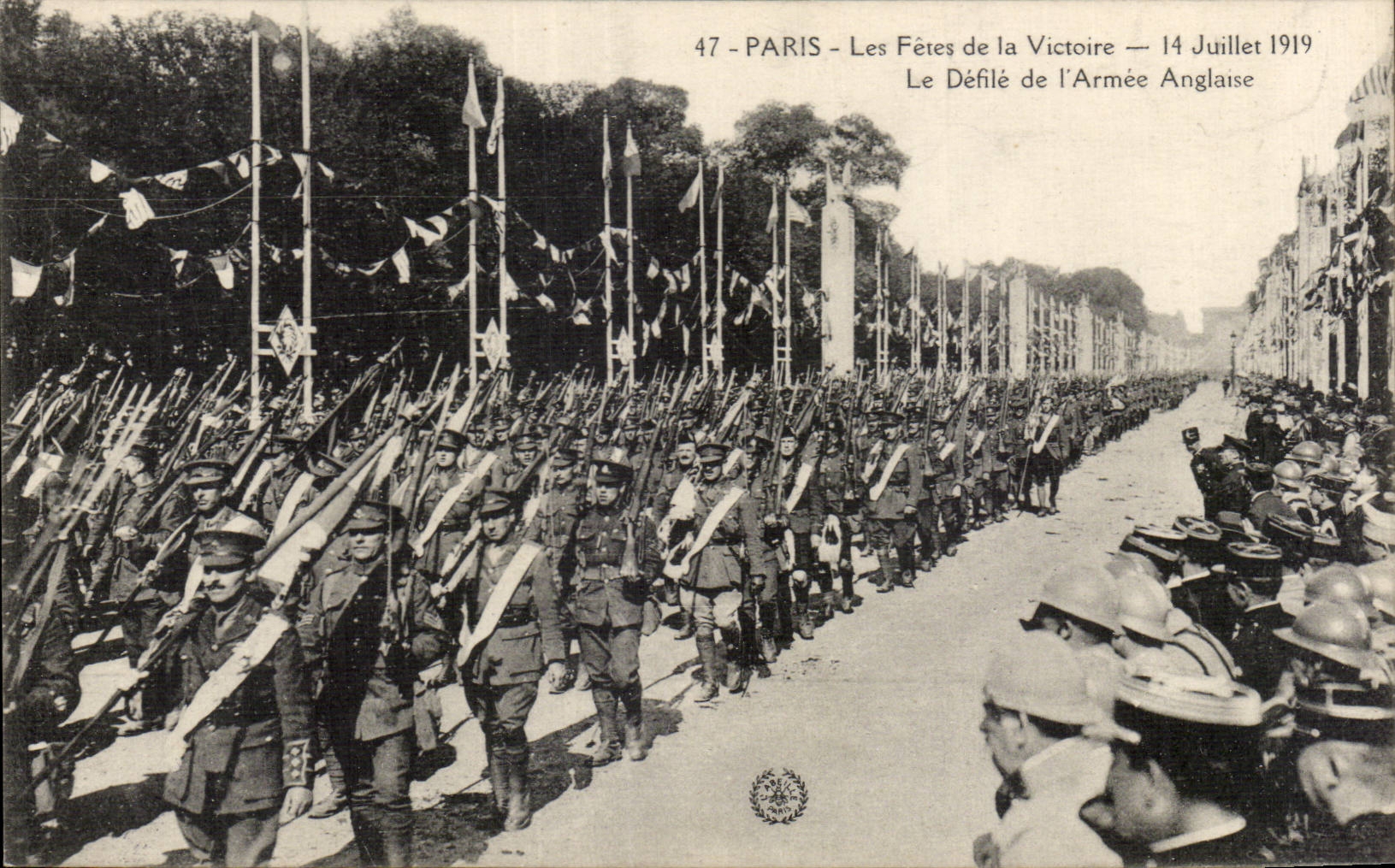 CPA Militaria Paris festivals of the Victoire July 14th 1919 the procession of armed English