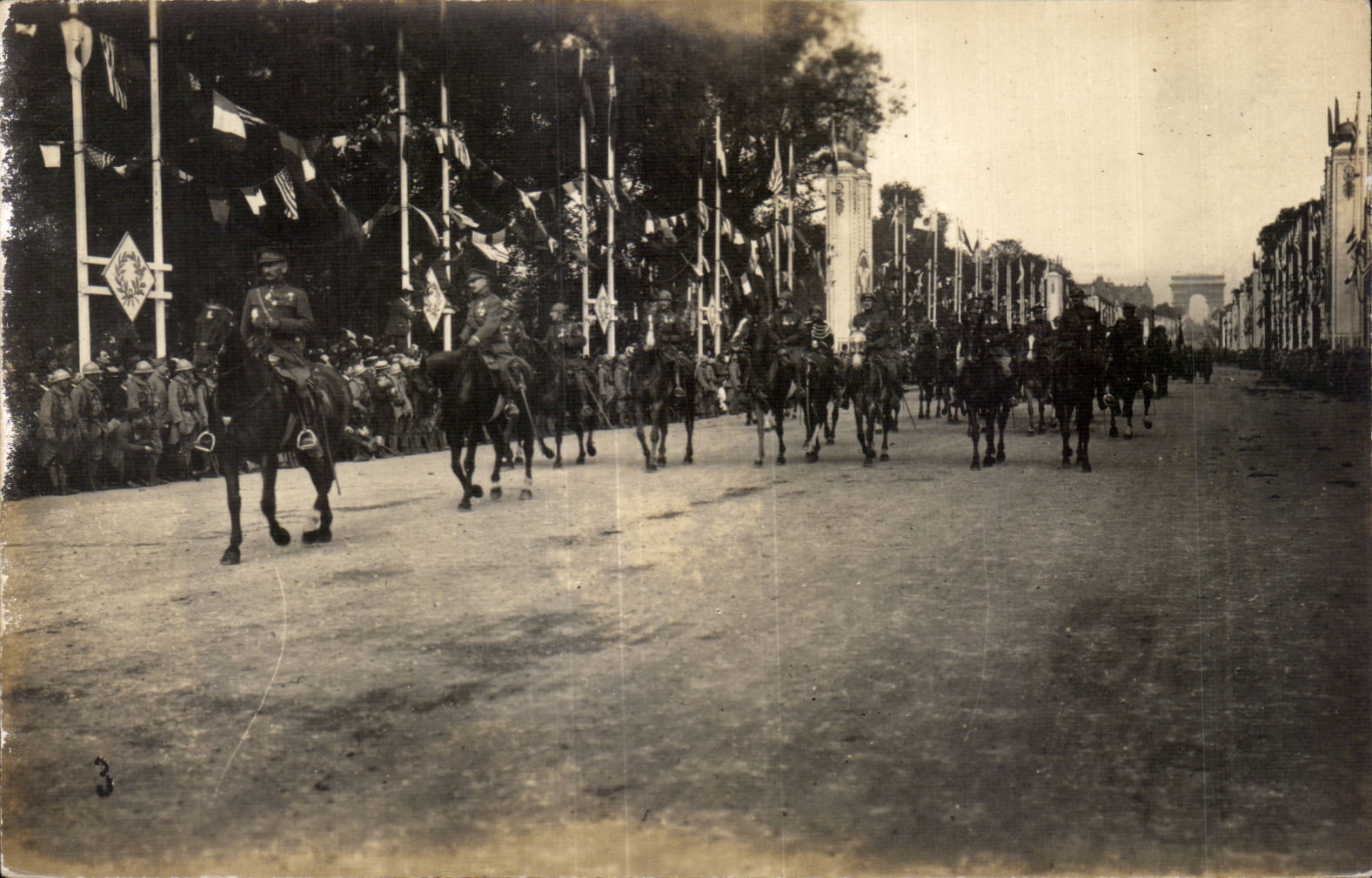 Real photo Militaria Paris Festivals of the Victoire July 14th 1919 Ravelled of the marshals Arc de Triomphe