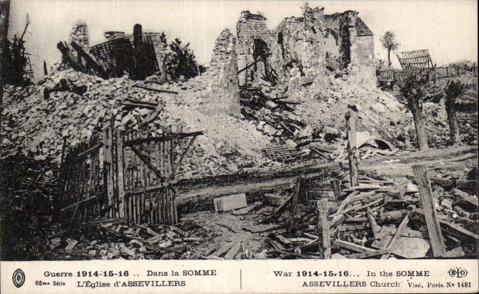 CPA Militaria In the Sum church Assevillers