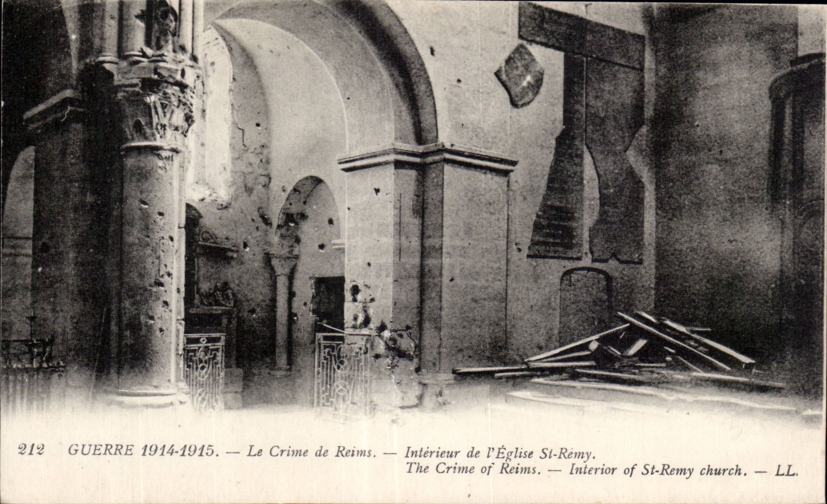 CPA Militaria Reims the interior crime of church St Remy