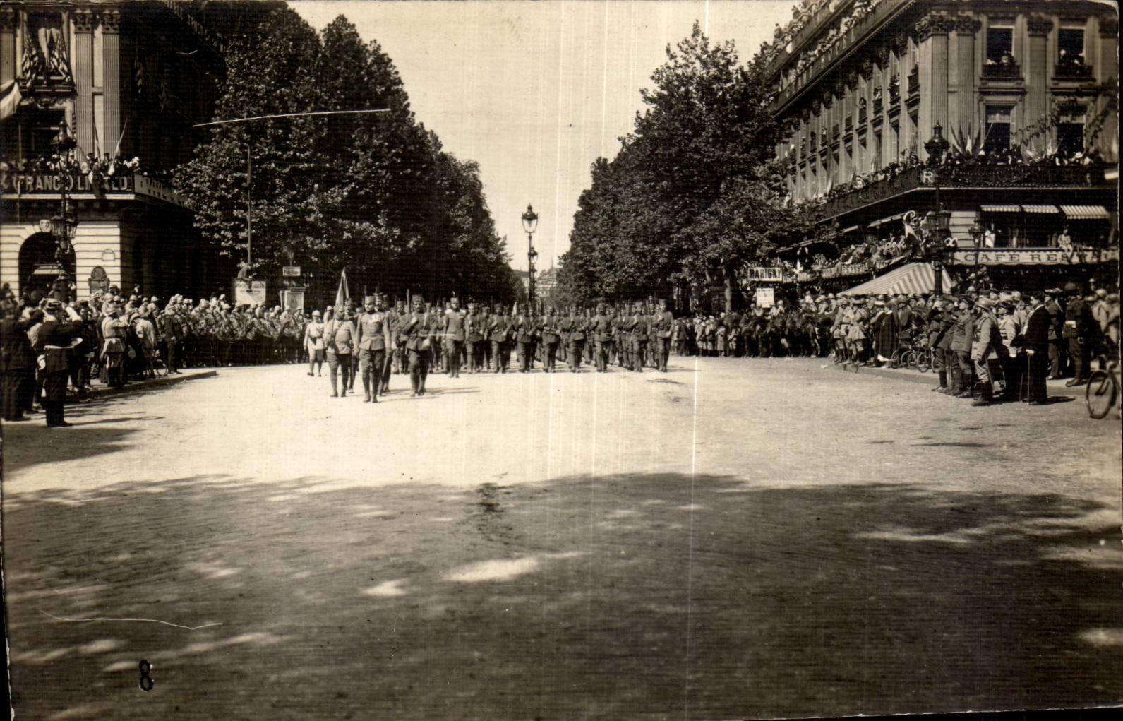 CPA Militaria Place July 14th 1919 operated