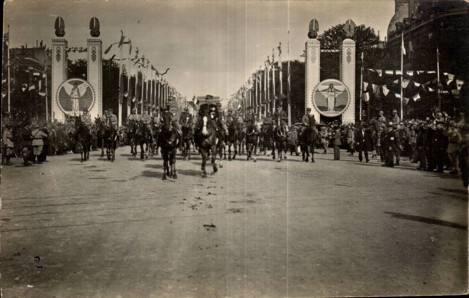 CPA Militaria July 14th 1919 Which occurred of the Champs Elysees