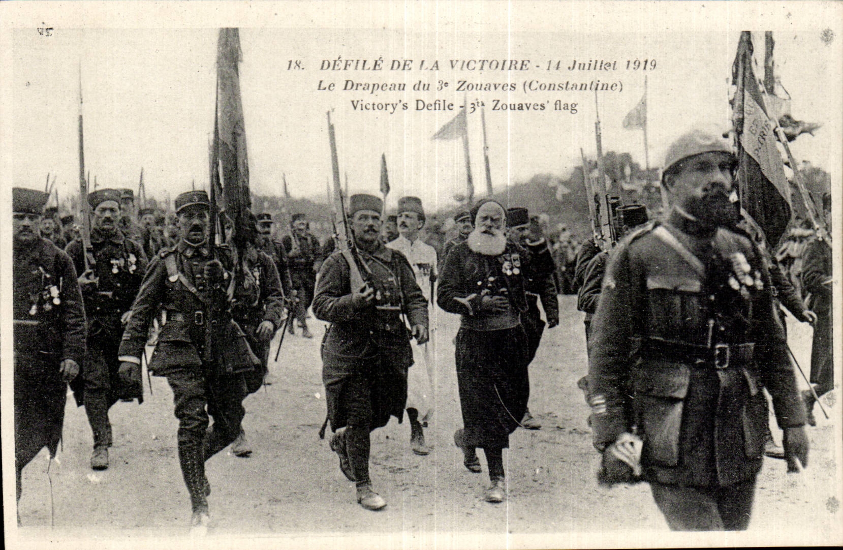 CPA Militaria July 14th 1919 Ravelled of the victory the flag of the 3me zouaves Constantine Algeria